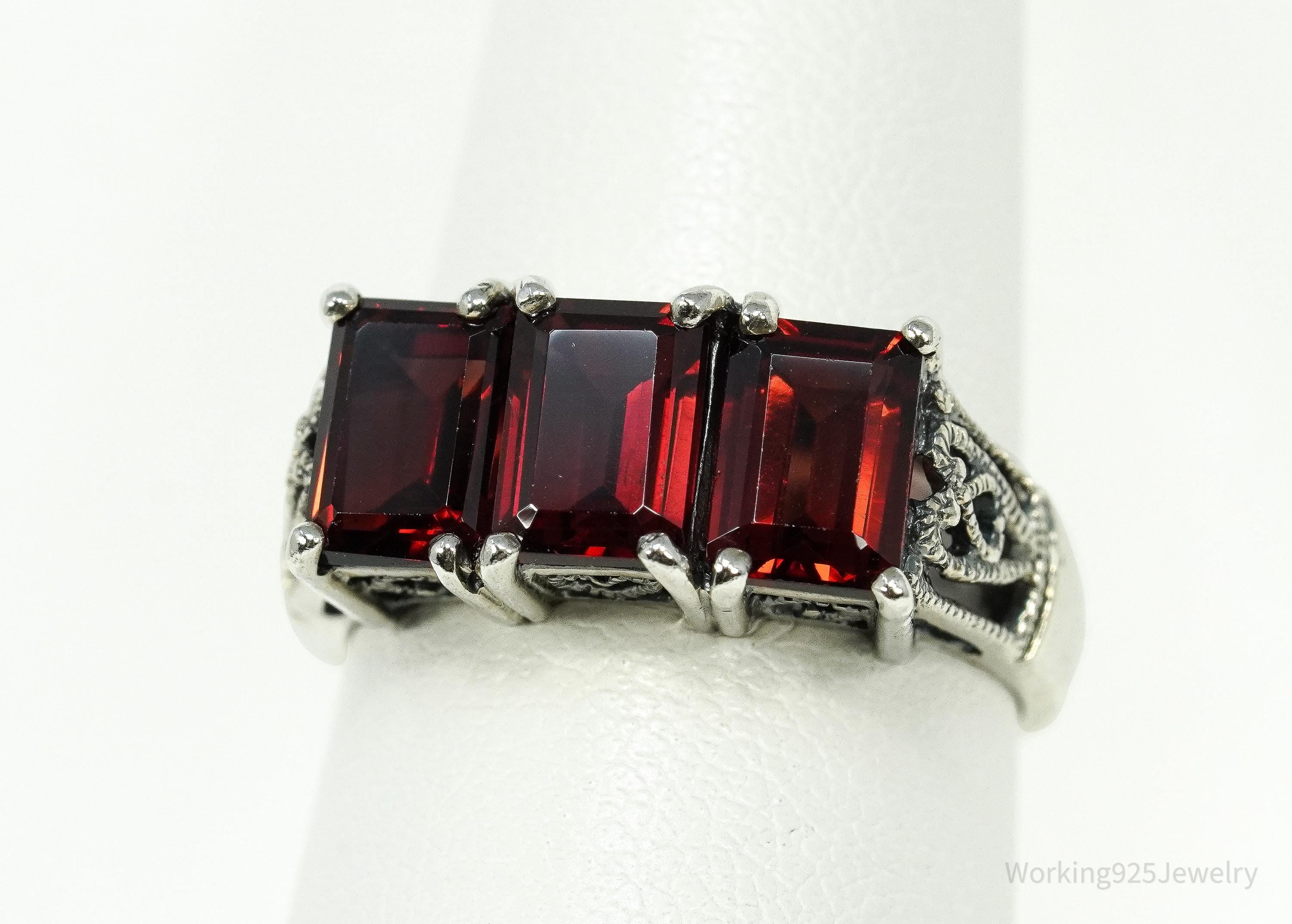 Vintage Garnet Sterling Silver Ring Size 7