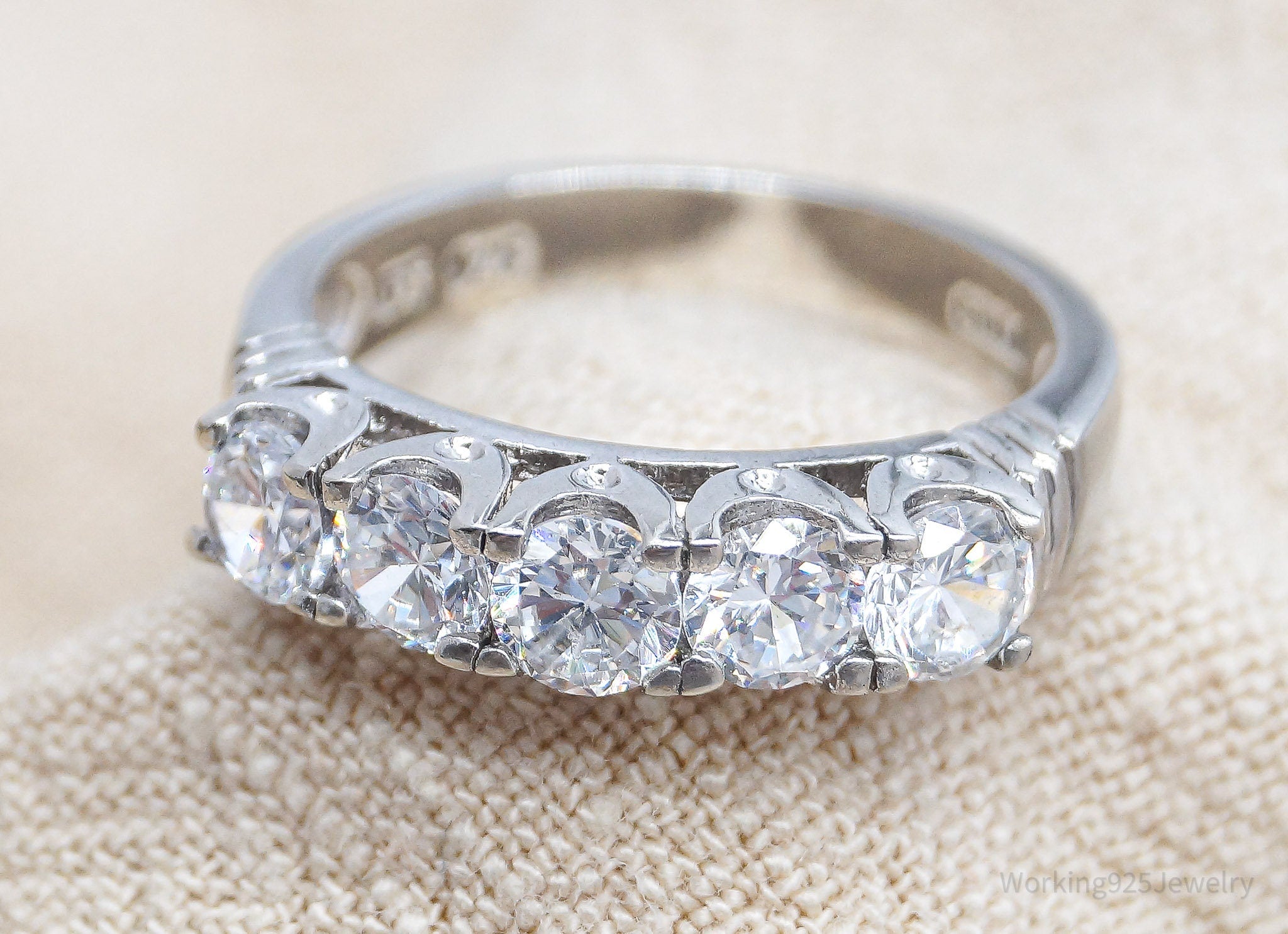 Vintage Cubic Zirconia Sterling Silver Ring - Size 5.75