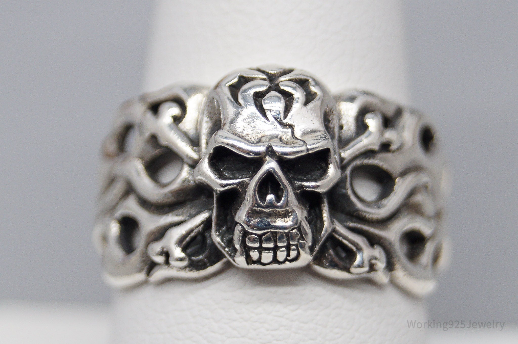 Vintage Detailed Flaming Skull & Cross Bones Sterling Silver Ring - Size 8.75