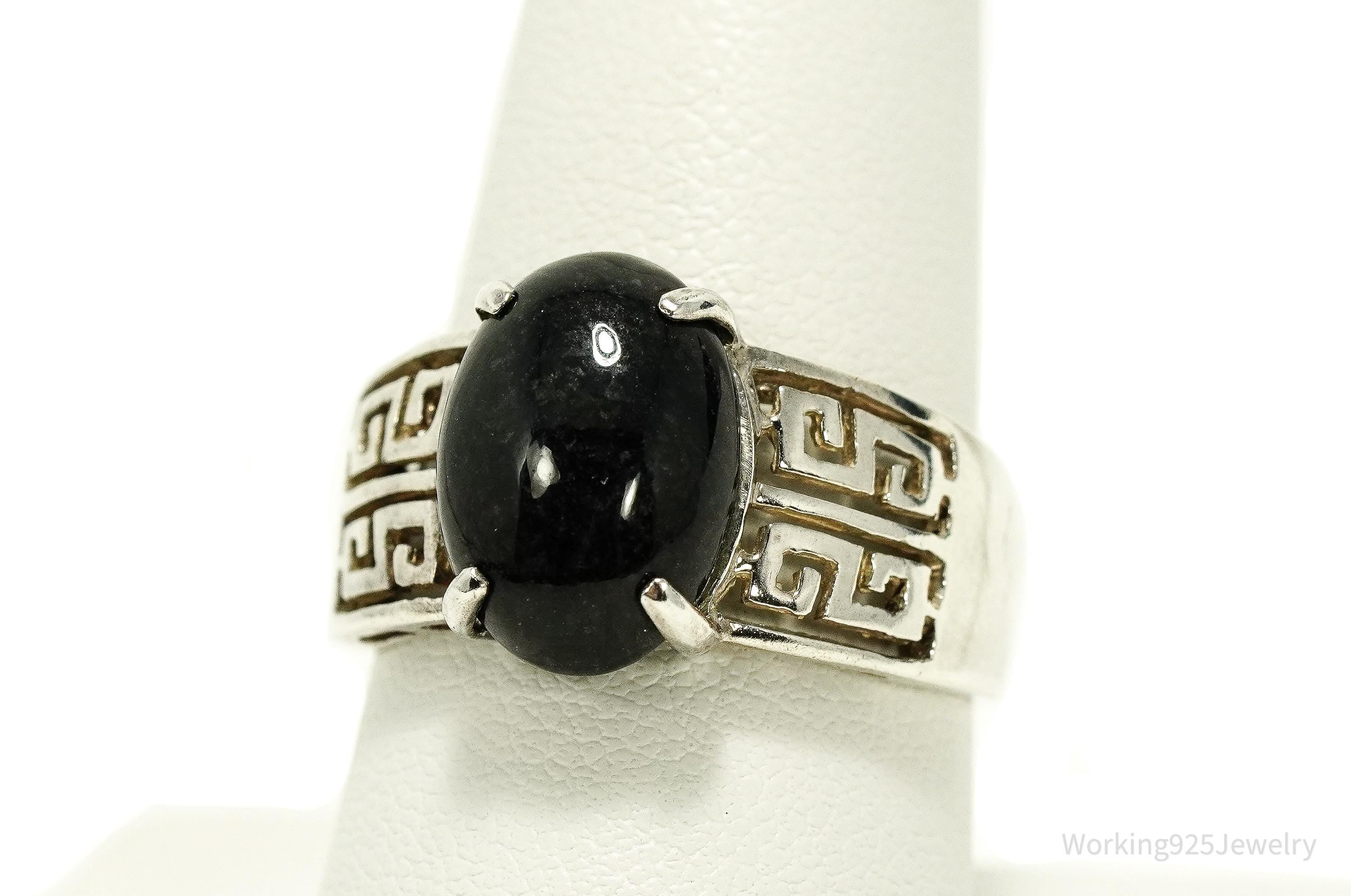 Vintage Black Nephrite Jade Sterling Silver Ring - Size 9
