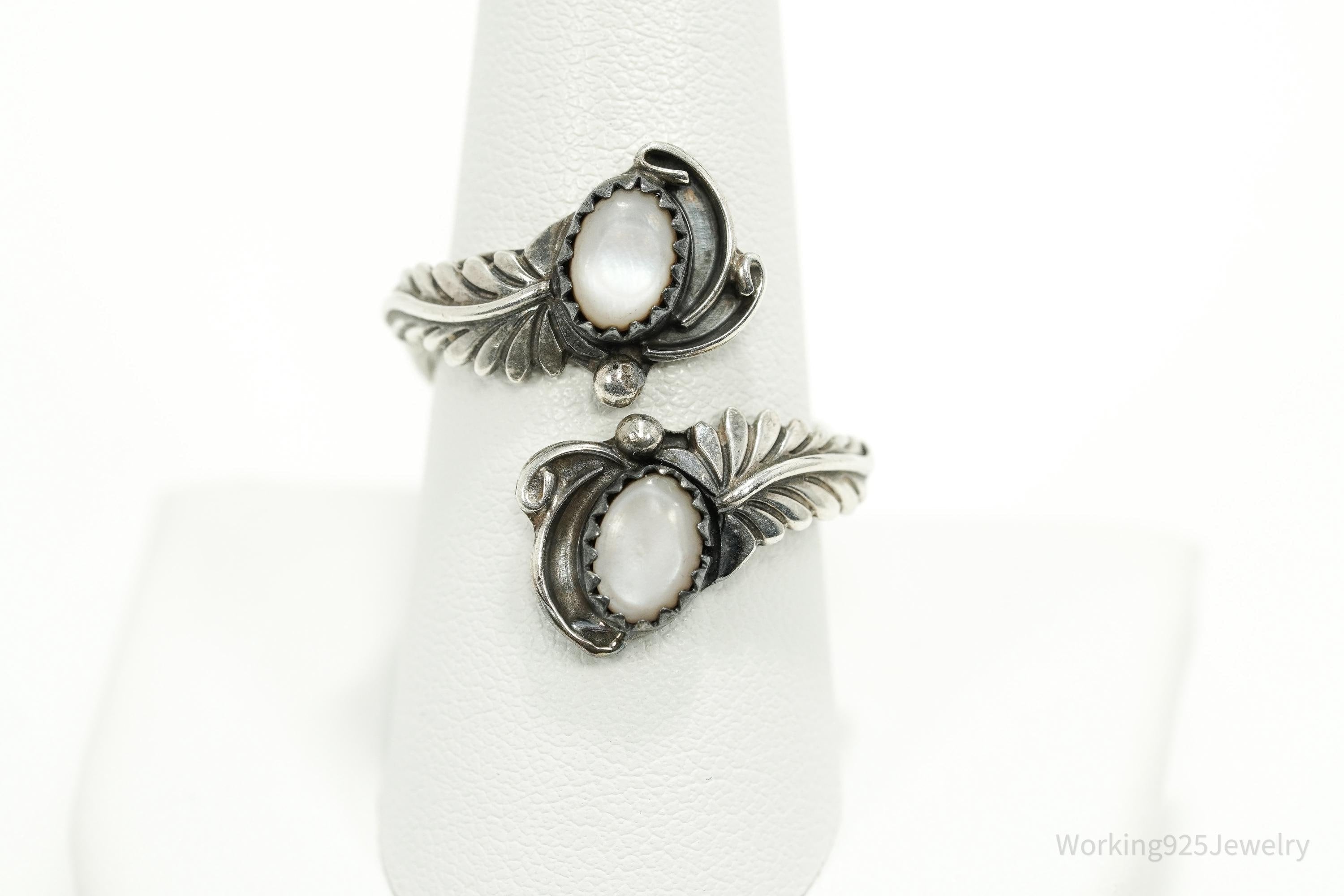 Vintage Native American Richard Begay Mother Of Pearl Sterling Silver Ring Size 9.5