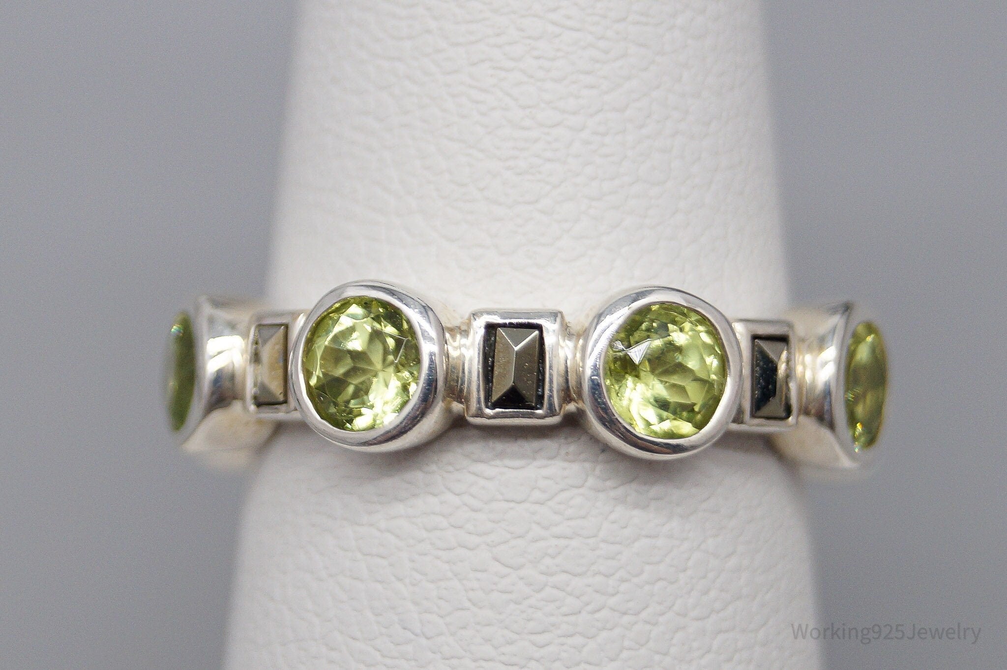 Vintage Peridot & Marcasite Sterling Silver Ring - Size 6.75