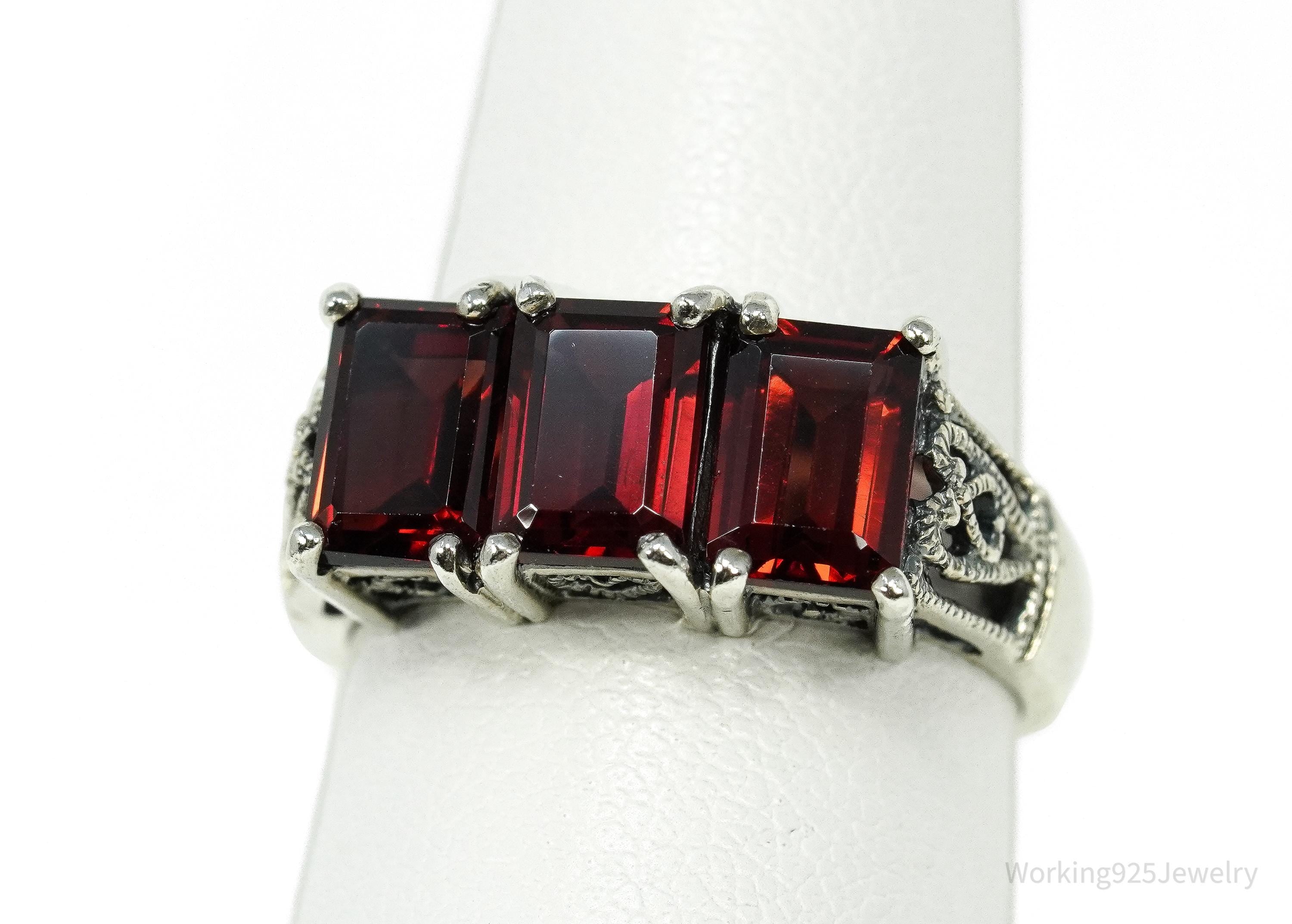 Vintage Garnet Sterling Silver Ring Size 7