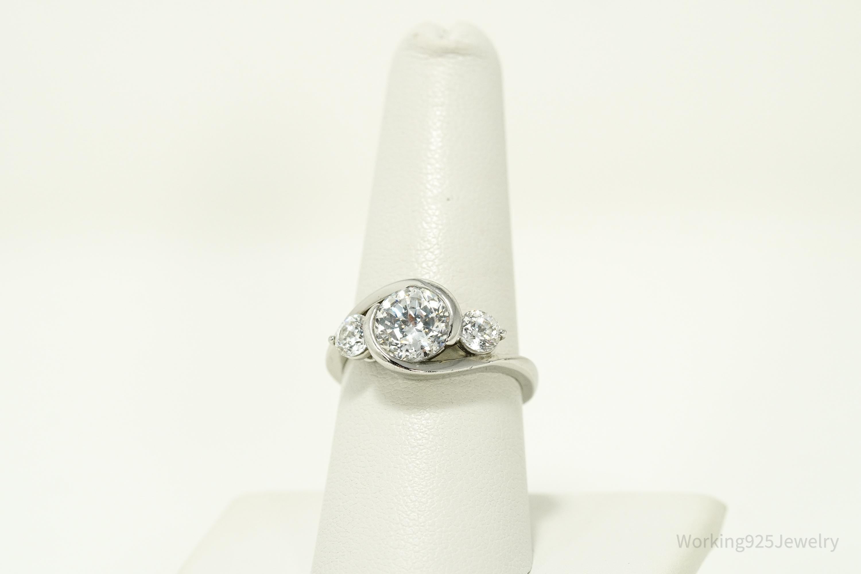 Vintage Cubic Zirconia Sterling Silver Ring - Size 8