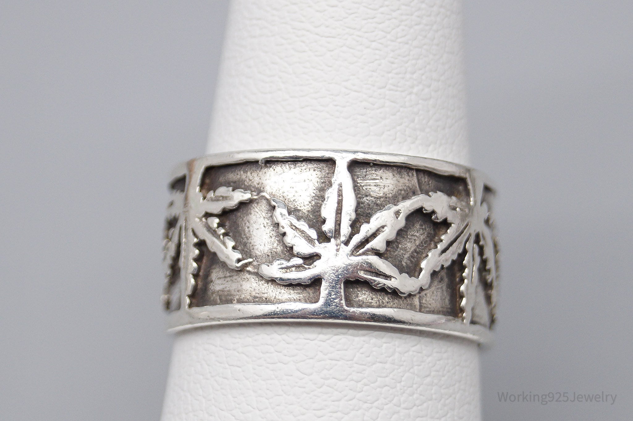 Vintage Medical Marijuana Pot Plant Weed Sterling Silver Ring - Size 7.5