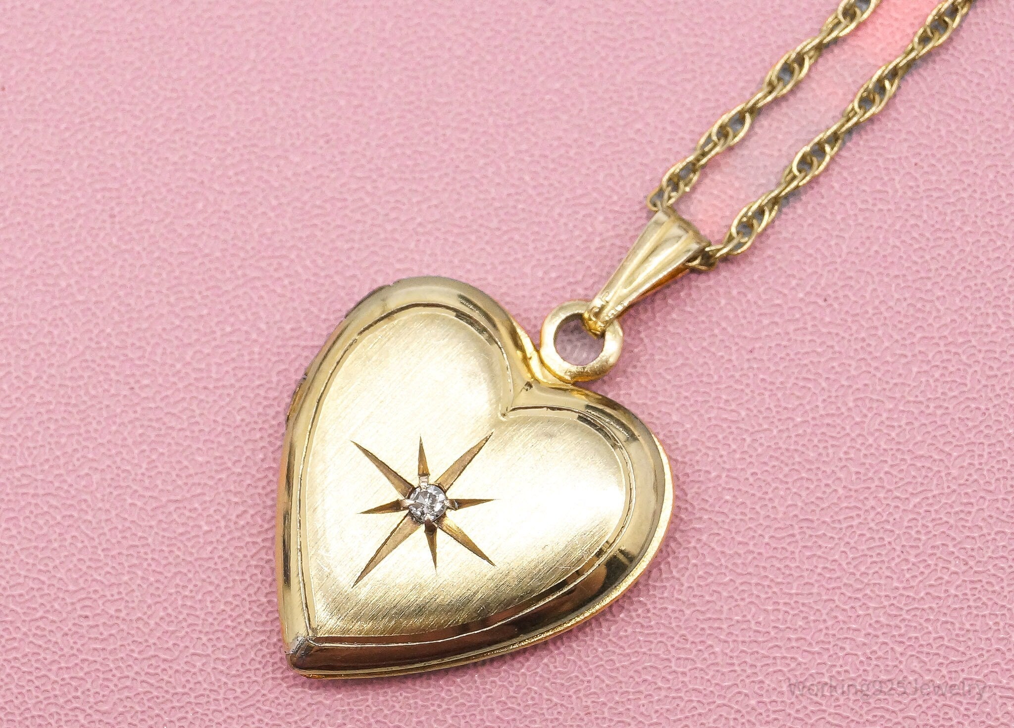 Necklaces & Pendants