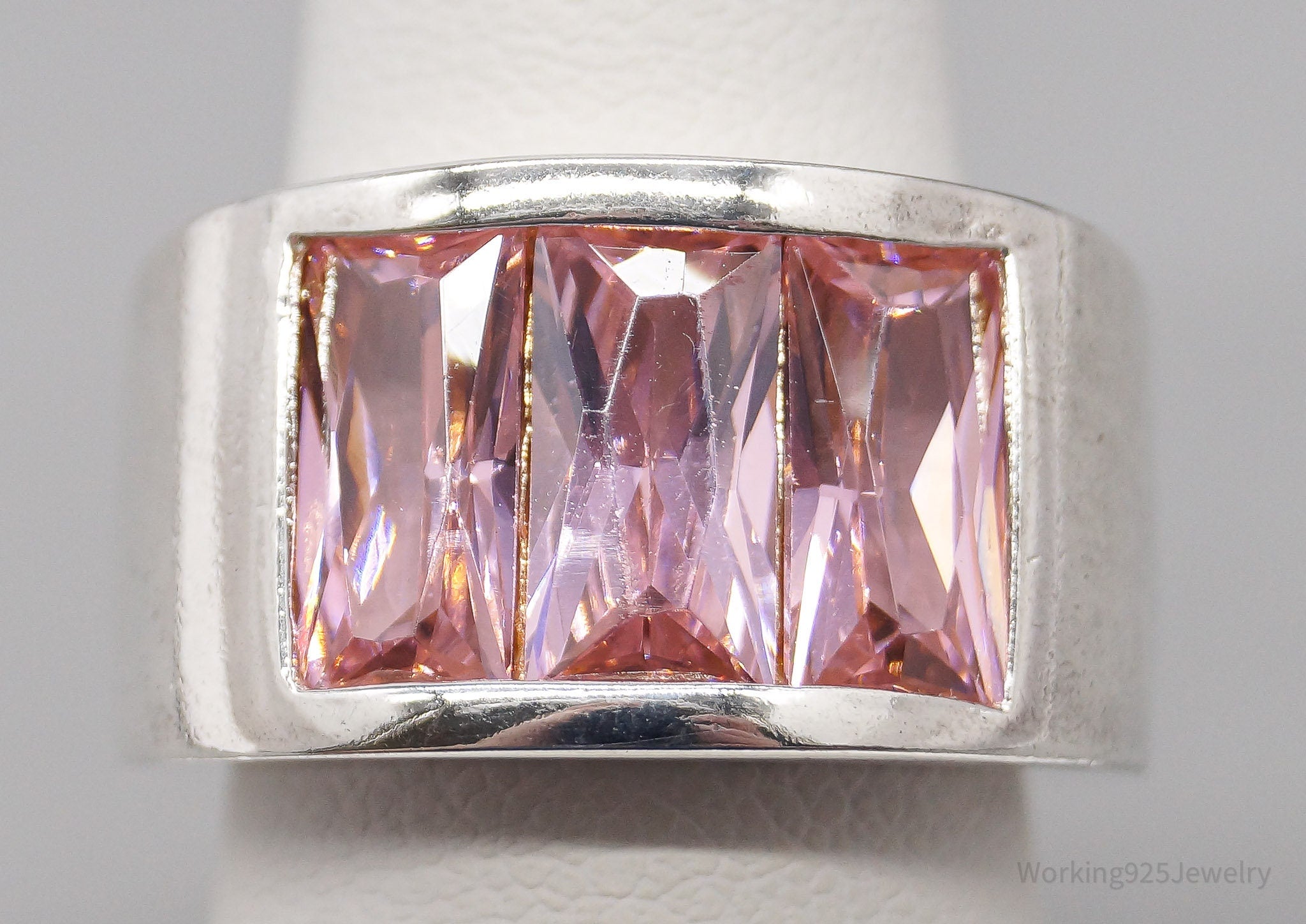 Vintage Pink Cubic Zirconia Sterling Silver Band Ring - Size 6.25