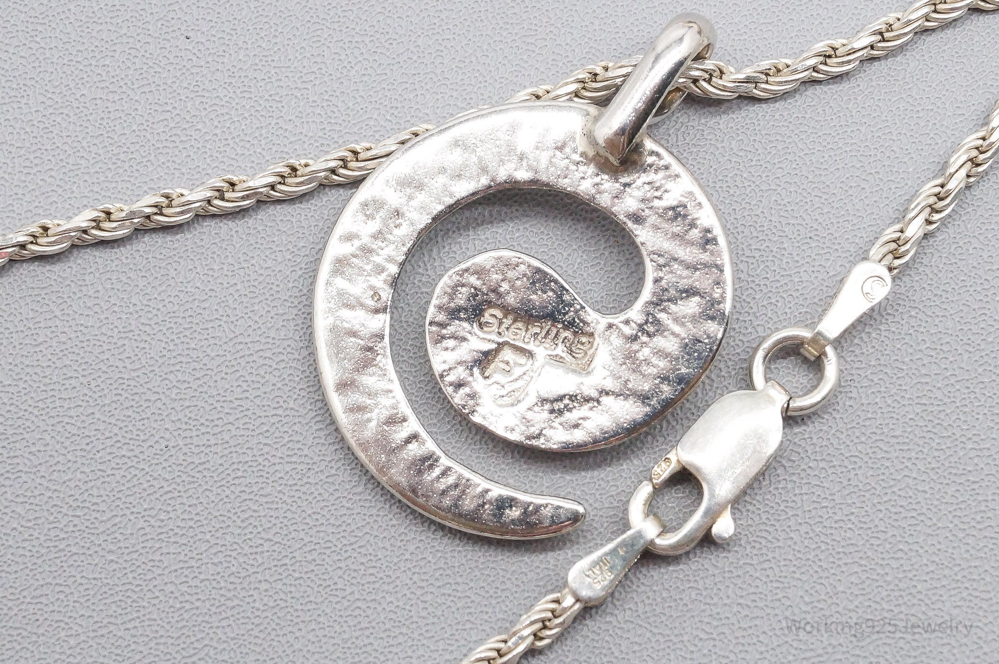 Vintage Native America Spiral Sterling Silver Necklace 24"