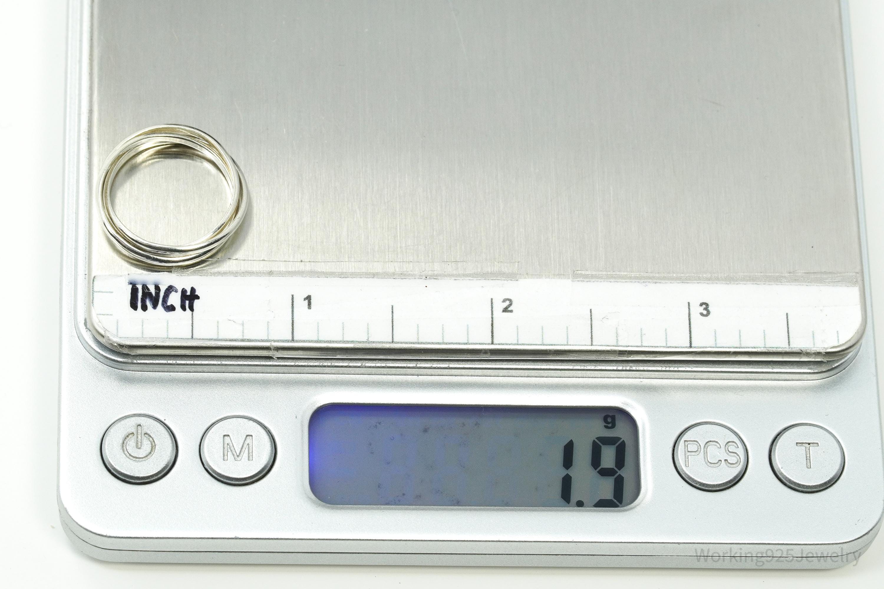 Vintage Intertwined Rings Sleek Modern Sterling Silver Ring - Size 5.25