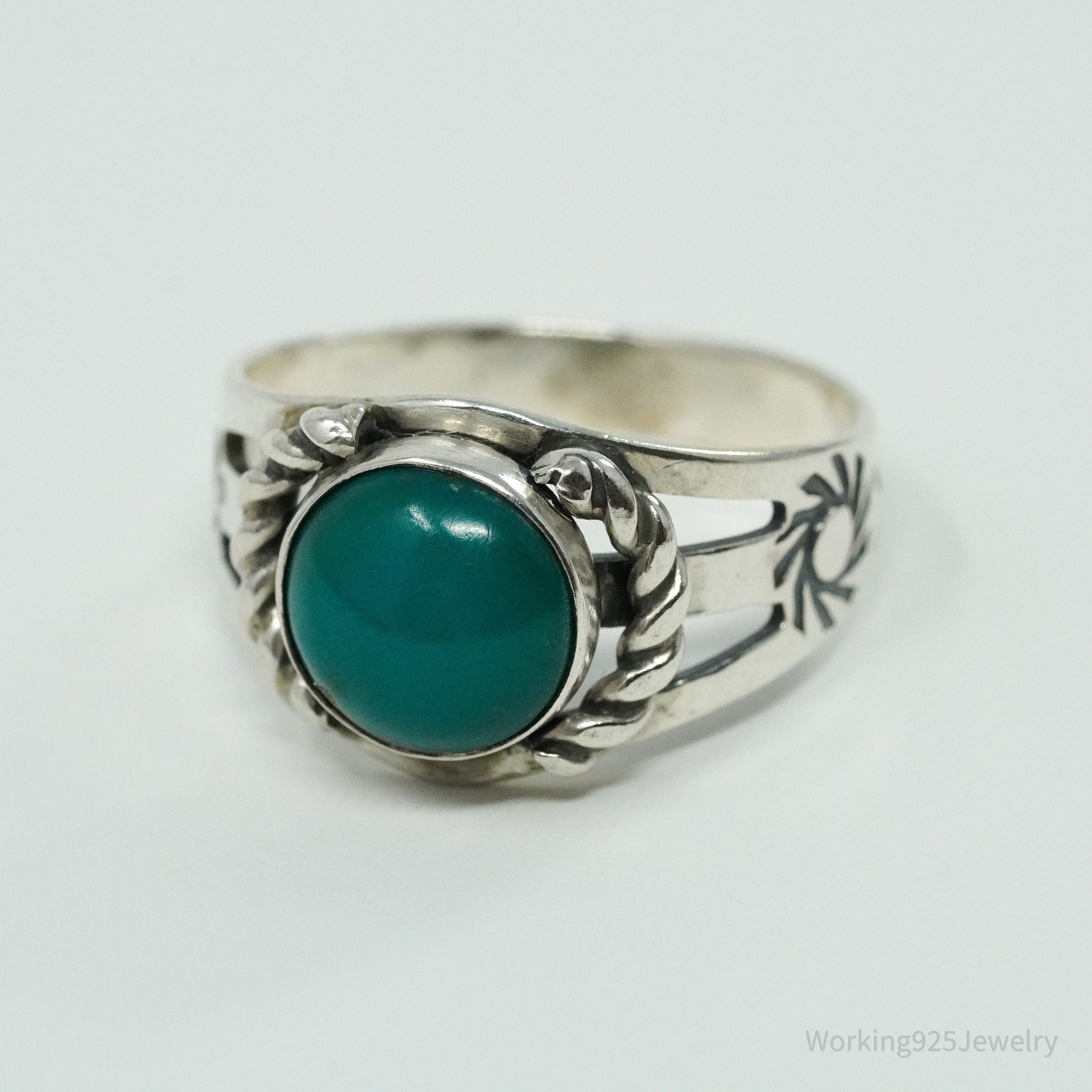 Vintage Native American Turquoise Sterling Silver Ring - Size 8