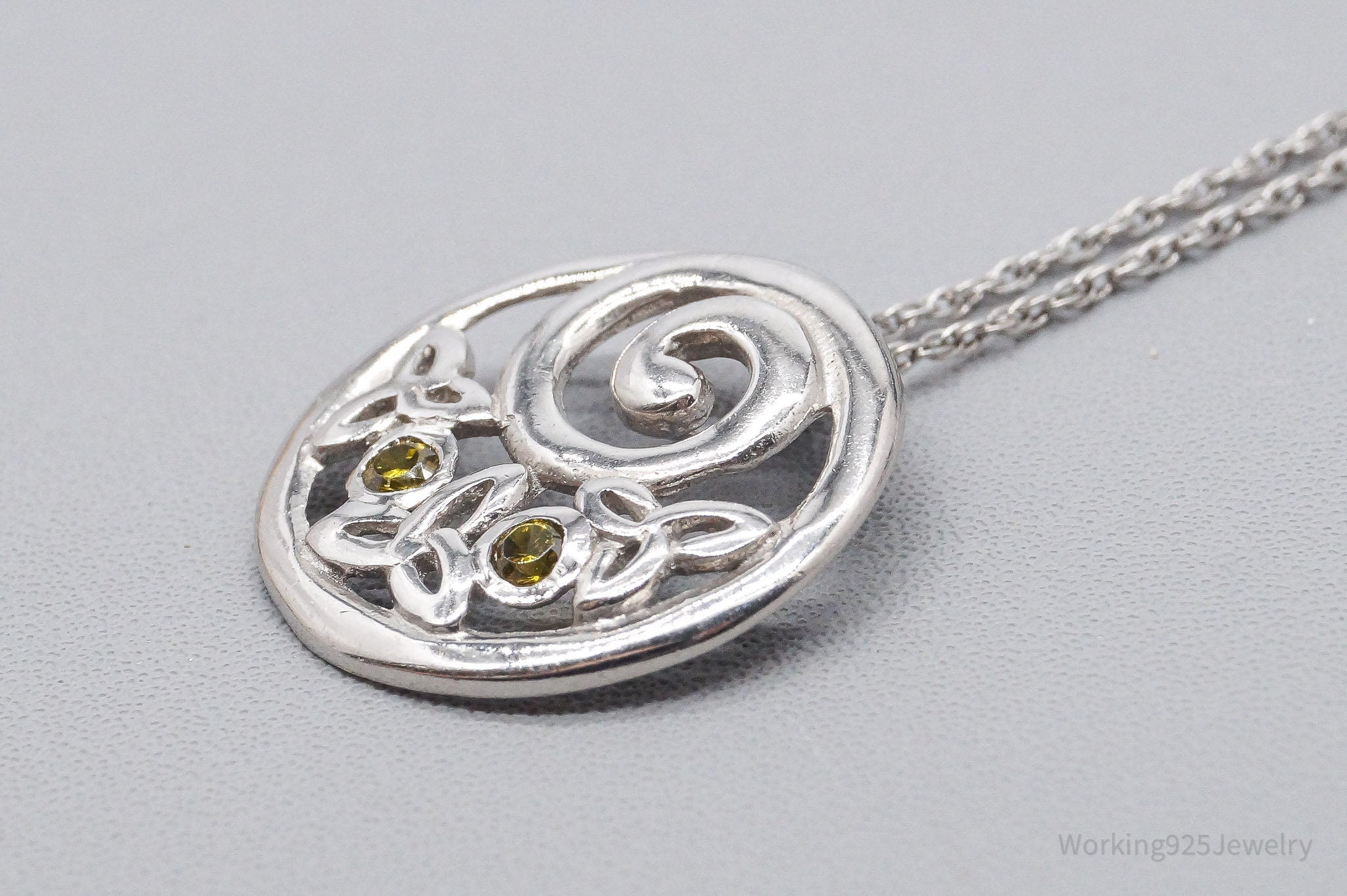 Vintage Peridot & Celtic Knots Sterling Silver Necklace - 18"