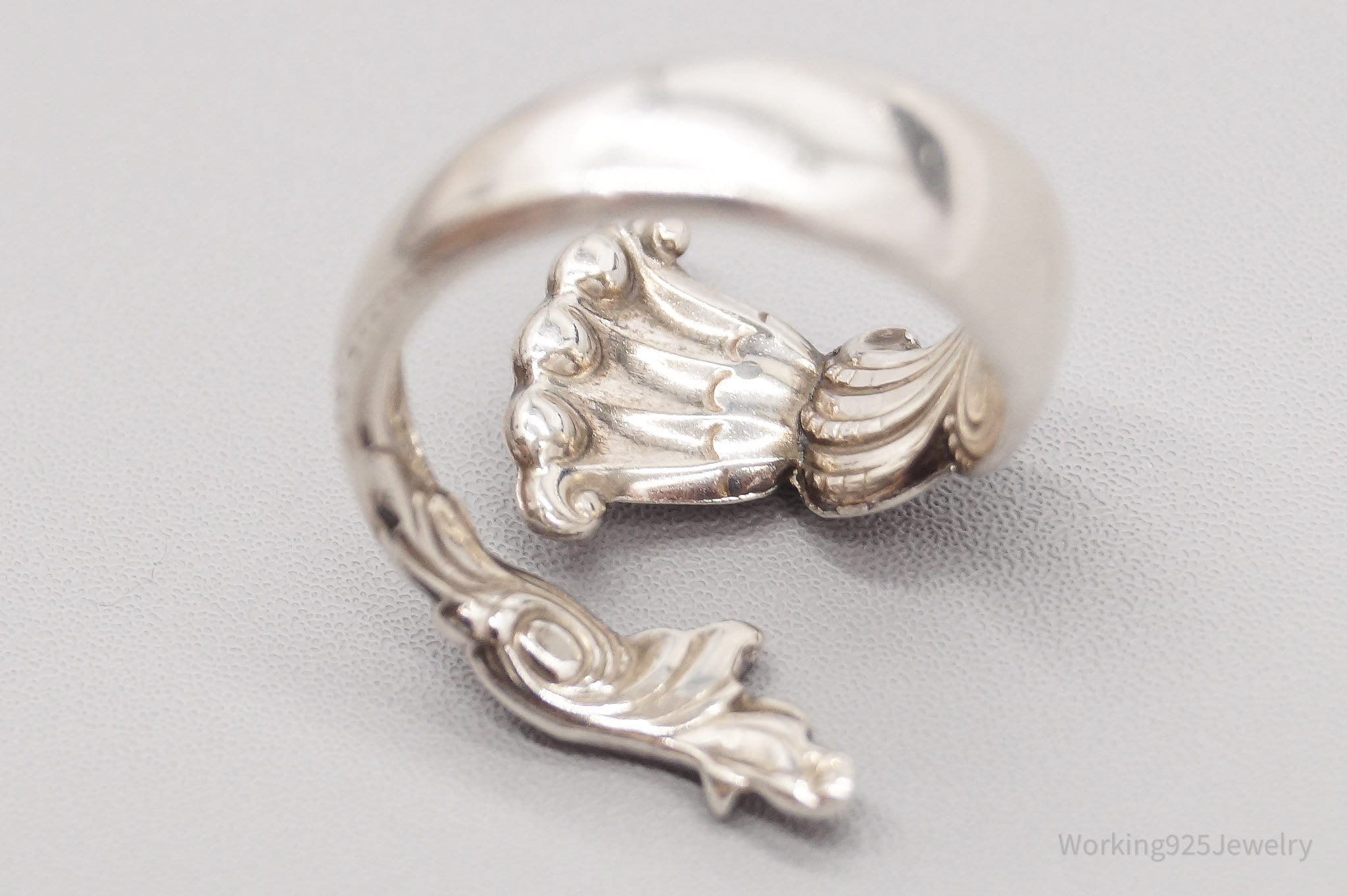 Vintage Wallace "Romance Of The Sea" 1950s Sterling Silver Spoon Ring - Size 7