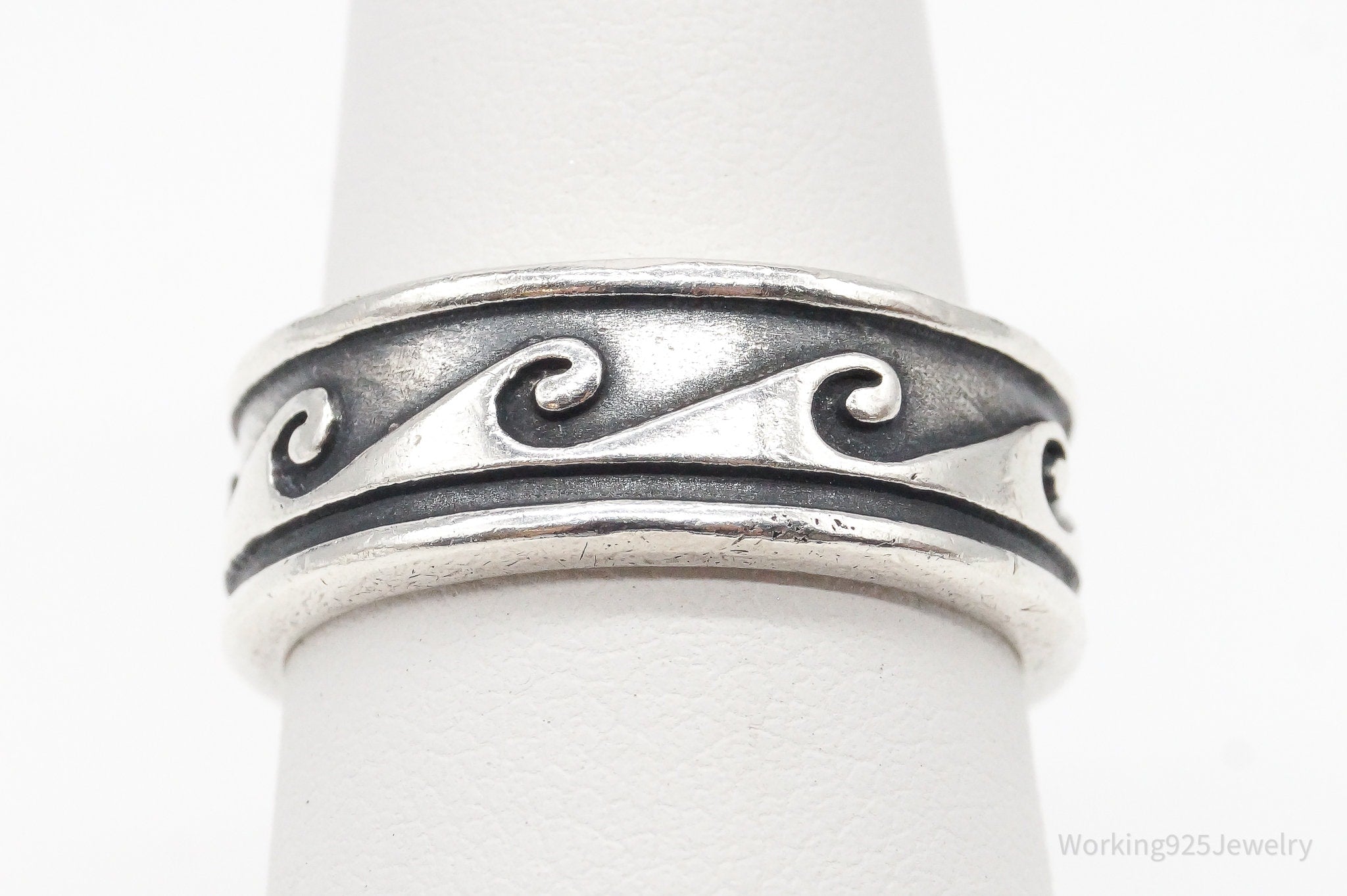 Vintage Waves Sterling Silver Band Ring - Size 6.75