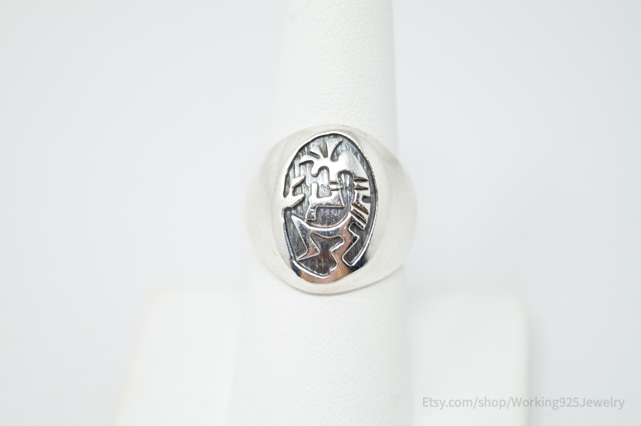 Vintage Native American Unsigned Dancing Kokopelli Sterling Silver Ring - sz7.75