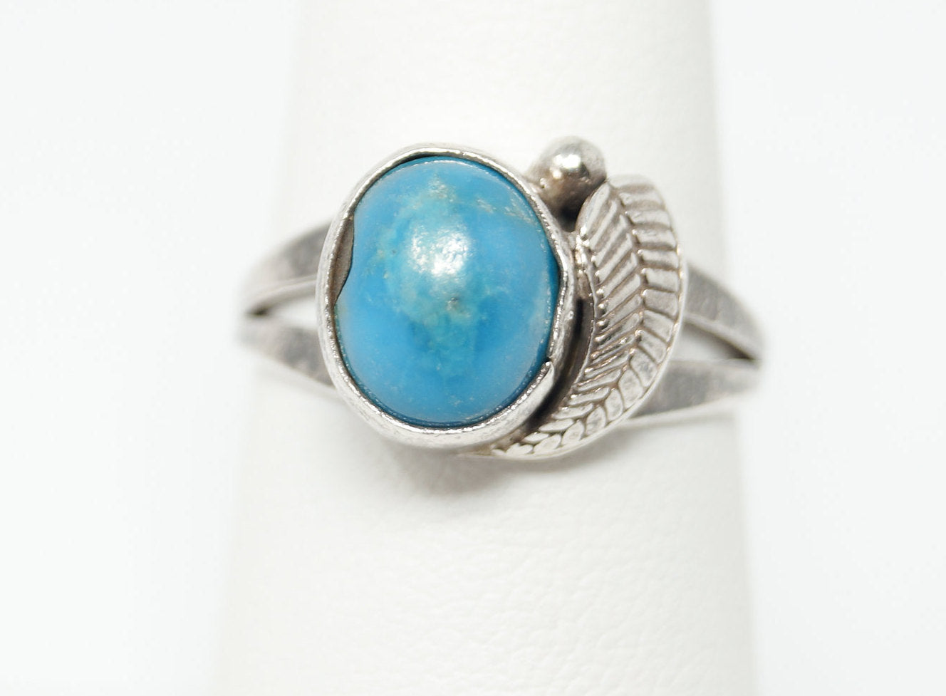 Vintage Native American Turquoise Unsigned Sterling Silver Ring - Sz 7