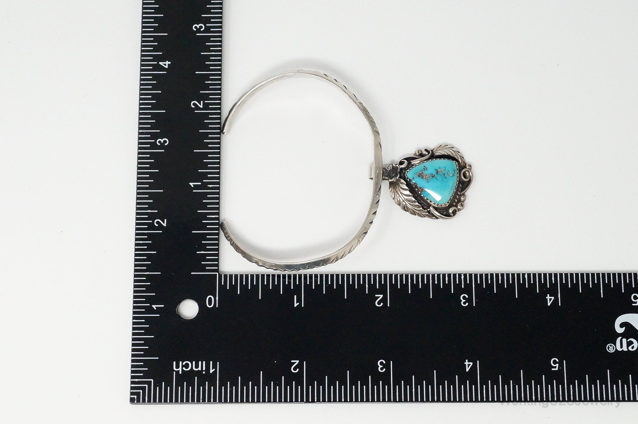 Vintage Native American Turquoise Sterling Silver Bracelet