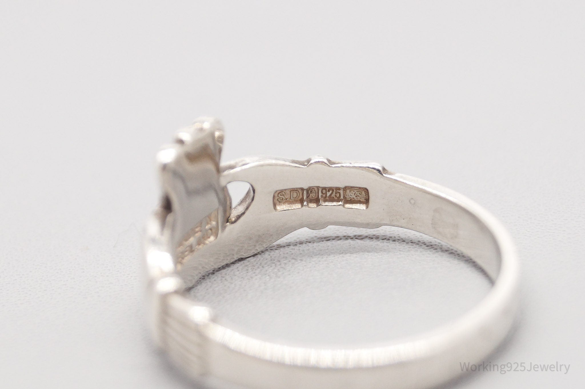 Vintage Ireland Designer SD Claddagh Sterling Silver Ring - Size 7.75