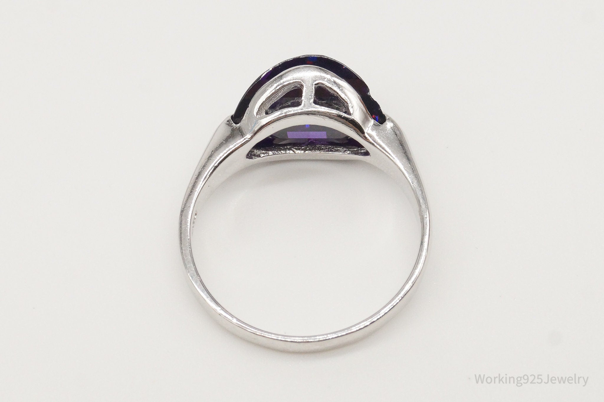 Vintage Large Purple Cubic Zirconia Sterling Silver Ring - Size 9.25