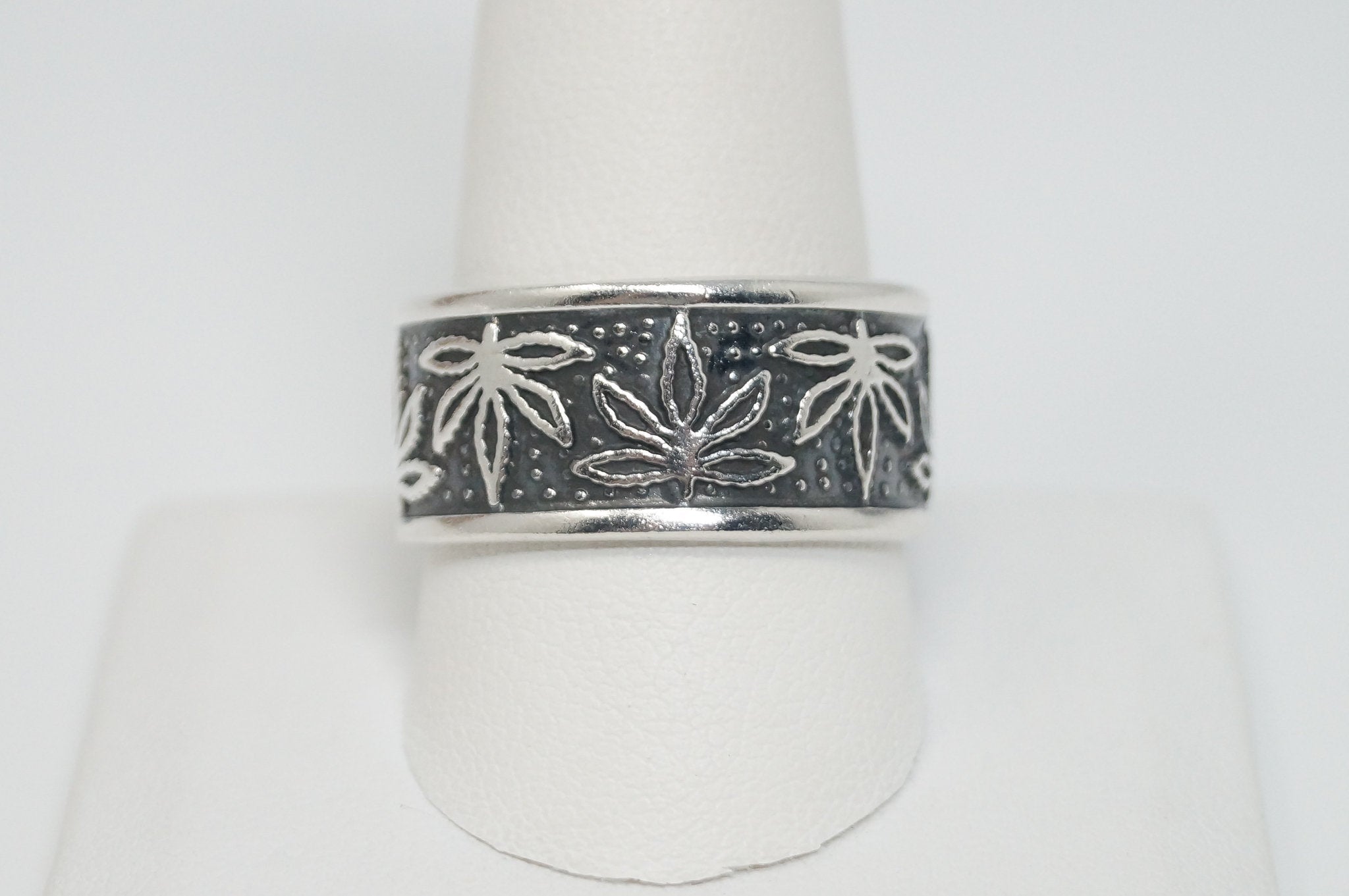 Vintage Plant Medical Marijuana Pot Plant Weed Sterling Silver Ring - Size 11.25