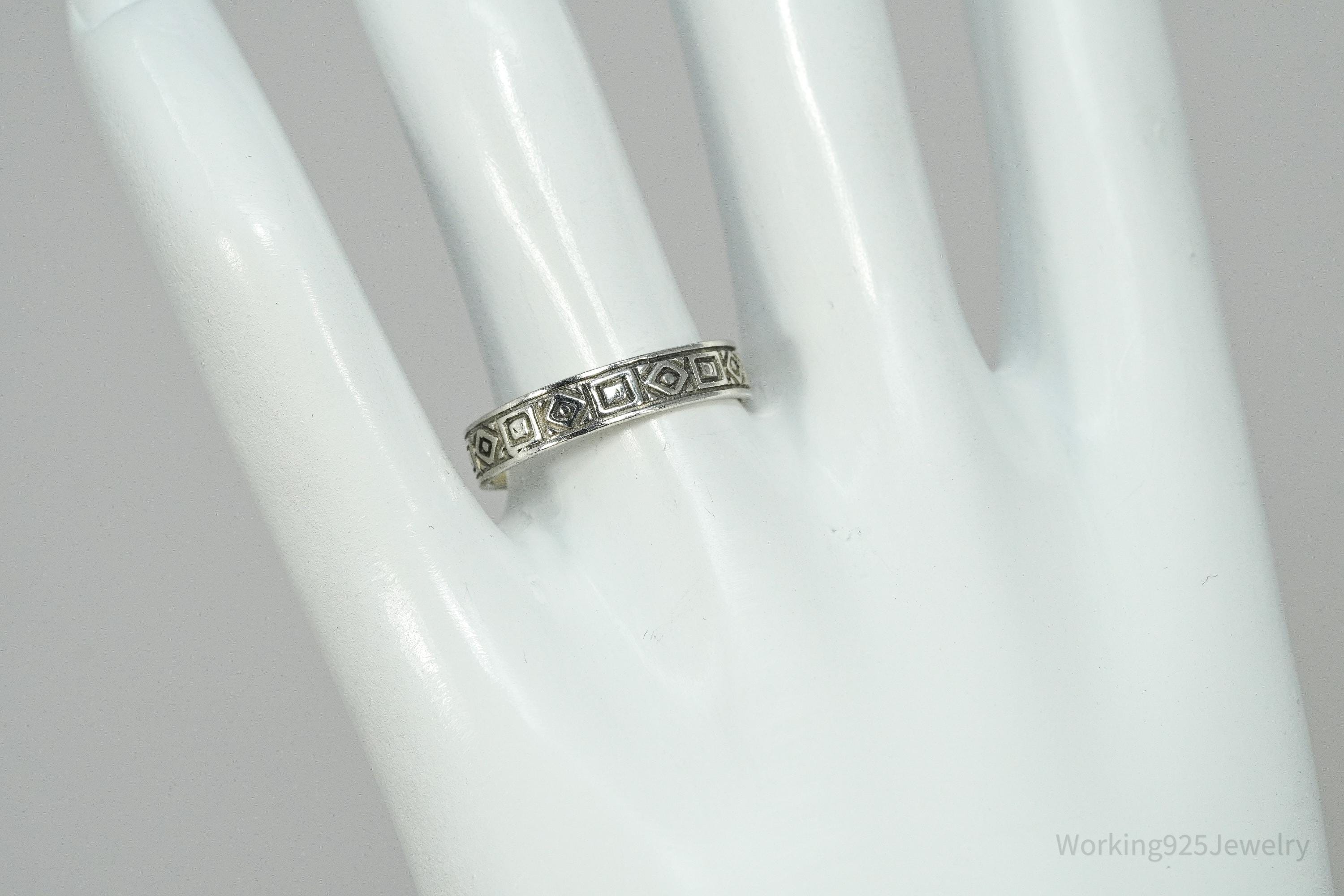 Vintage Geometric Viking Style Sterling Silver Band Ring - Size 8