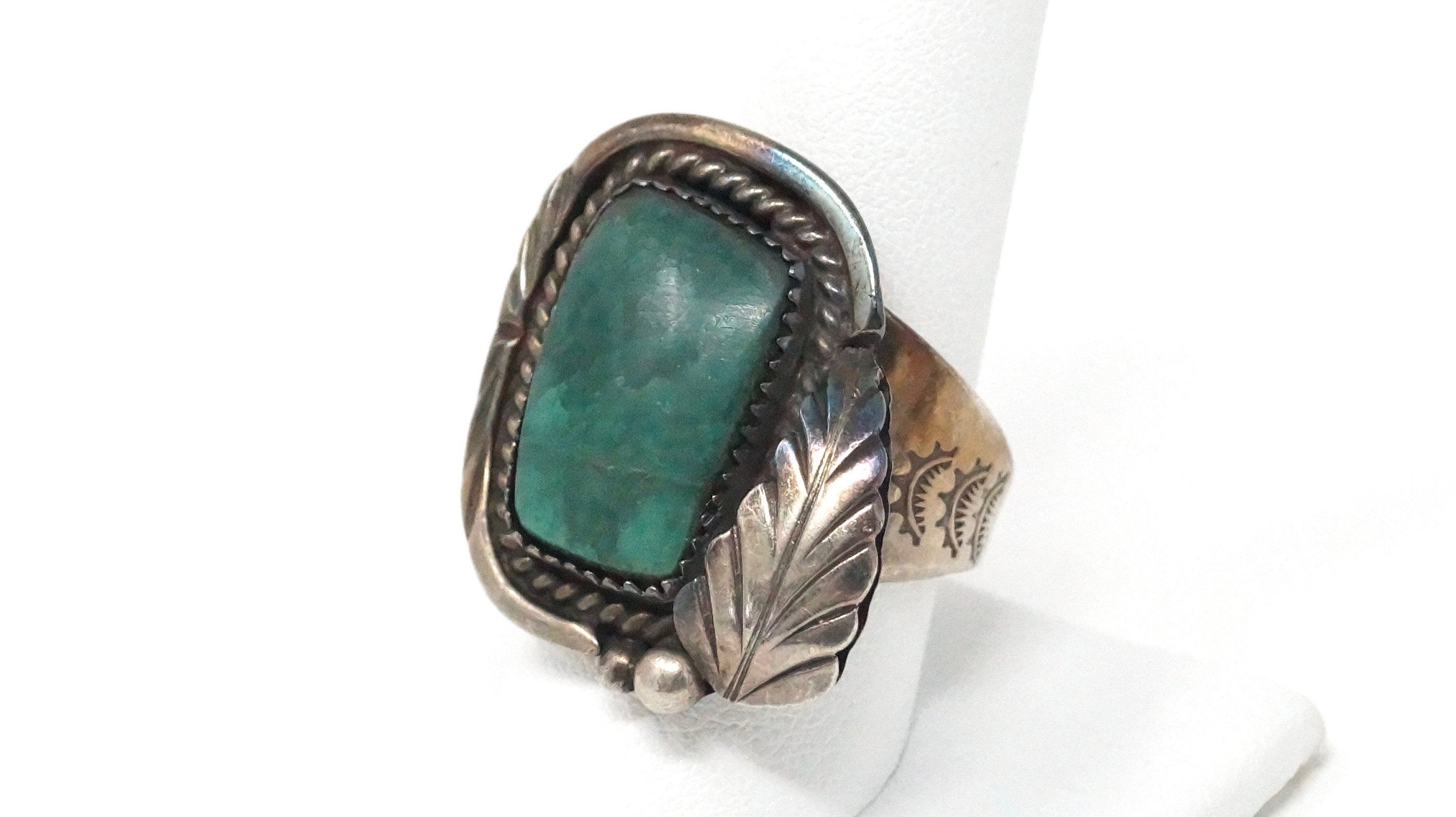 Vintage Large Green Turquoise Southwestern Handmade Sterling Silver Ring Sz 9.75