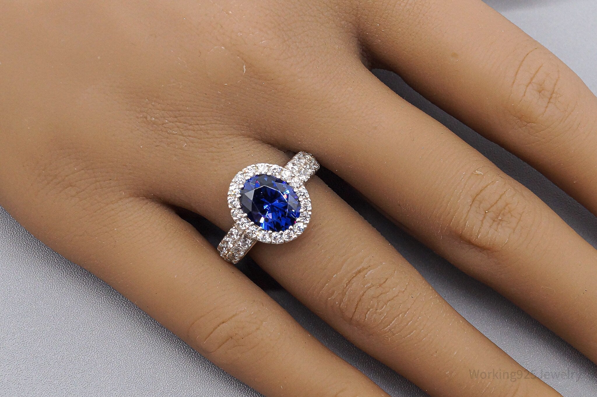 VTG Blue & White Cubic Zirconia Sterling Silver Ring - Size 7.25