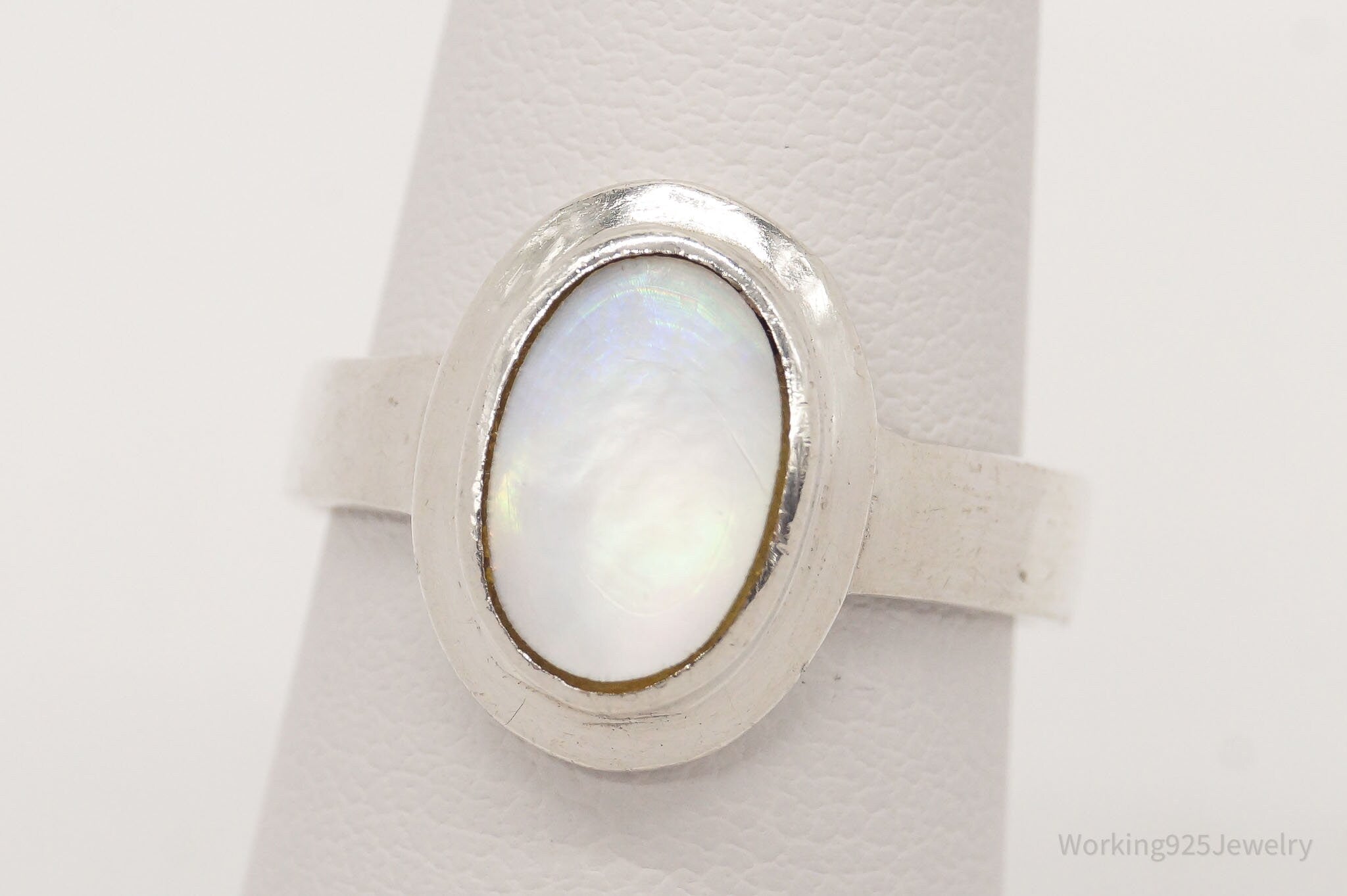 Vintage Mother Of Pearl Sterling Silver Ring - Size 7.5