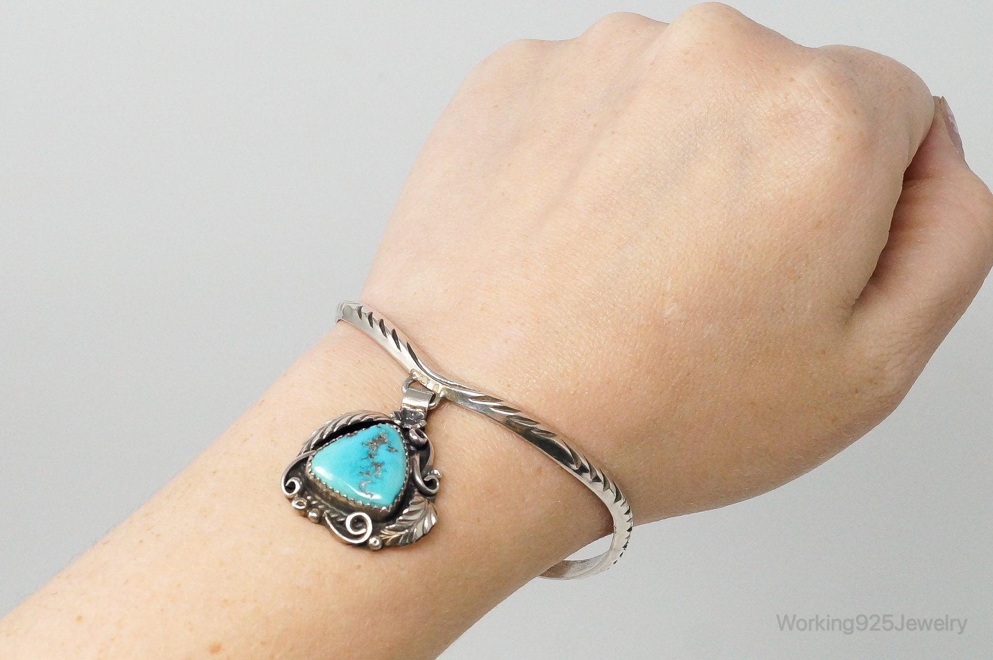 Vintage Native American Turquoise Sterling Silver Bracelet