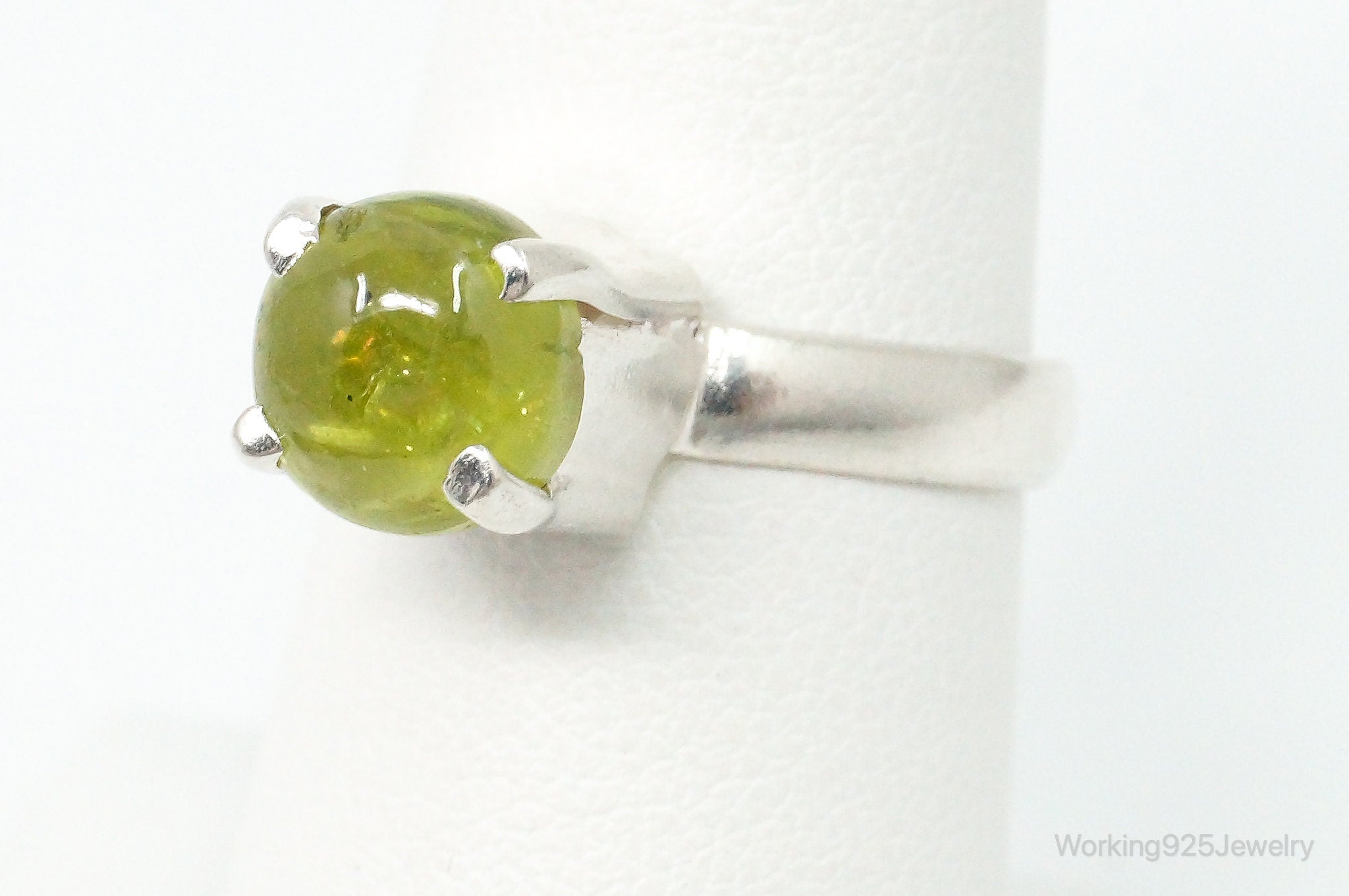 Vintage Round Green Peridot Sterling Silver Ring Size 7