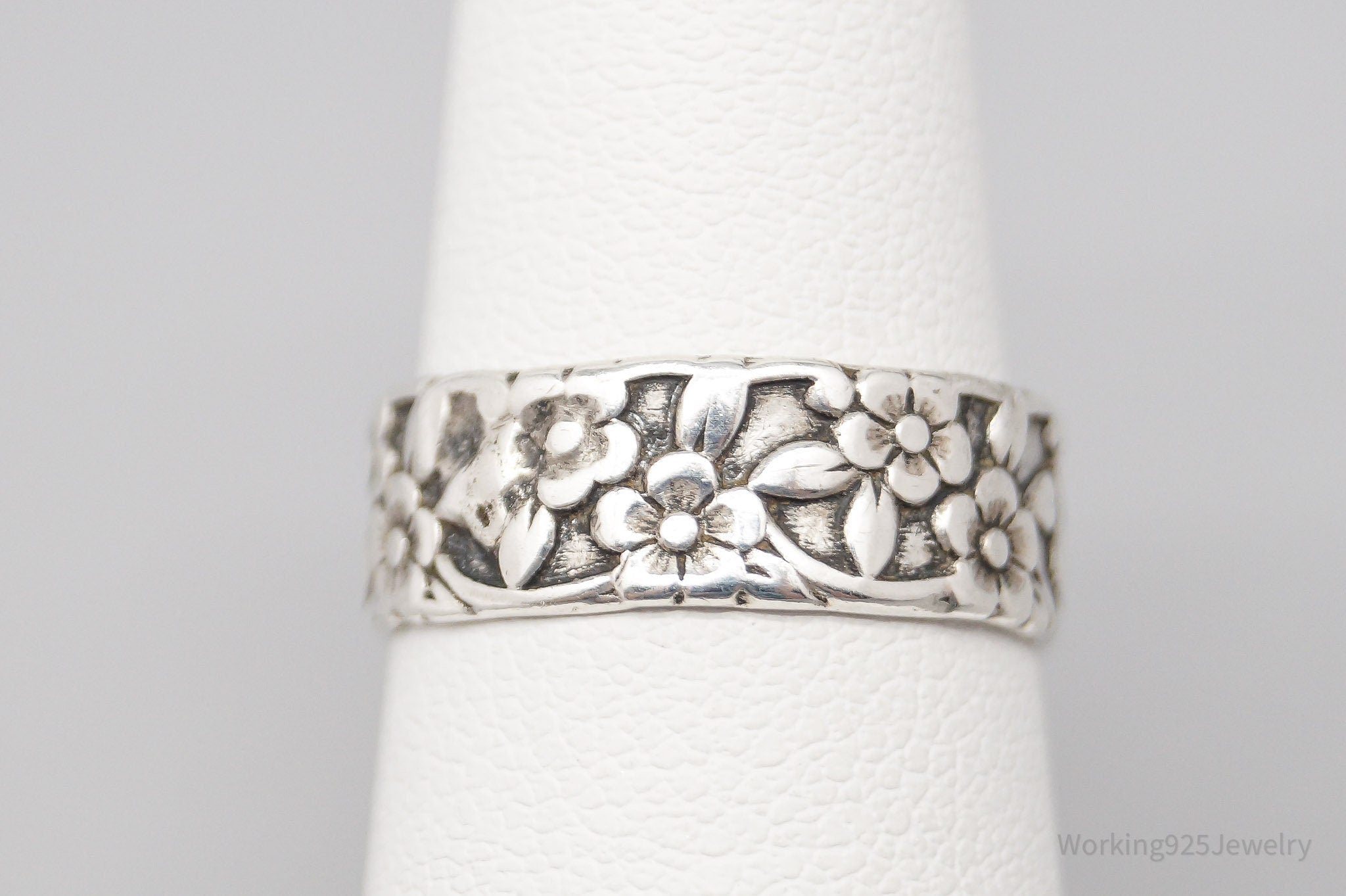 Antique Flowers Pattern Sterling Silver Band Ring - Size 5.75