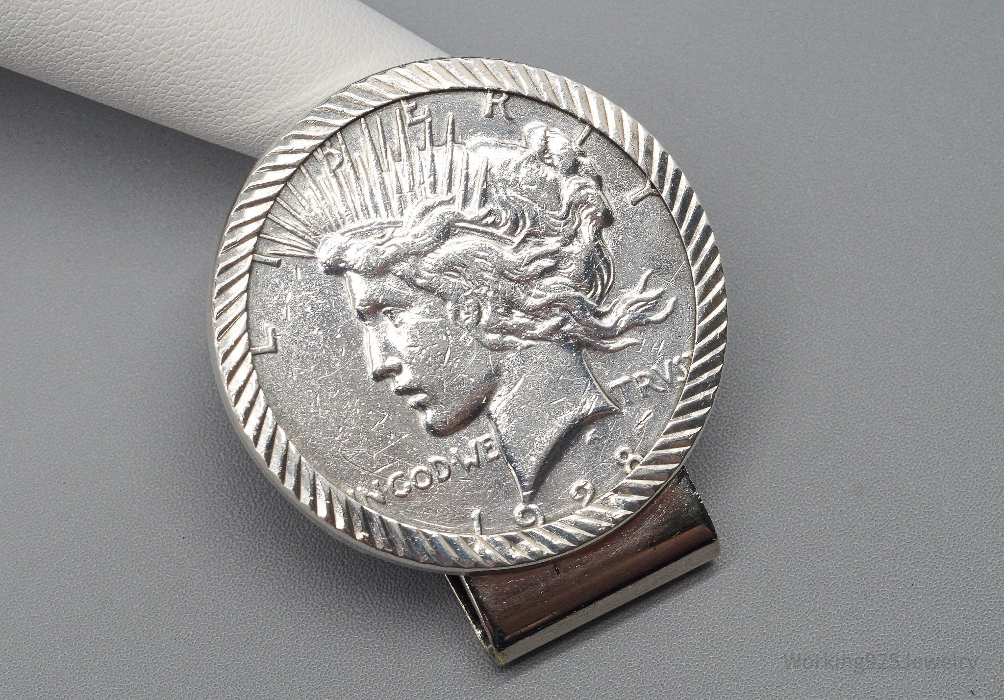 Vintage 1928 Peace Silver Dollar Coin Silver Money Clip