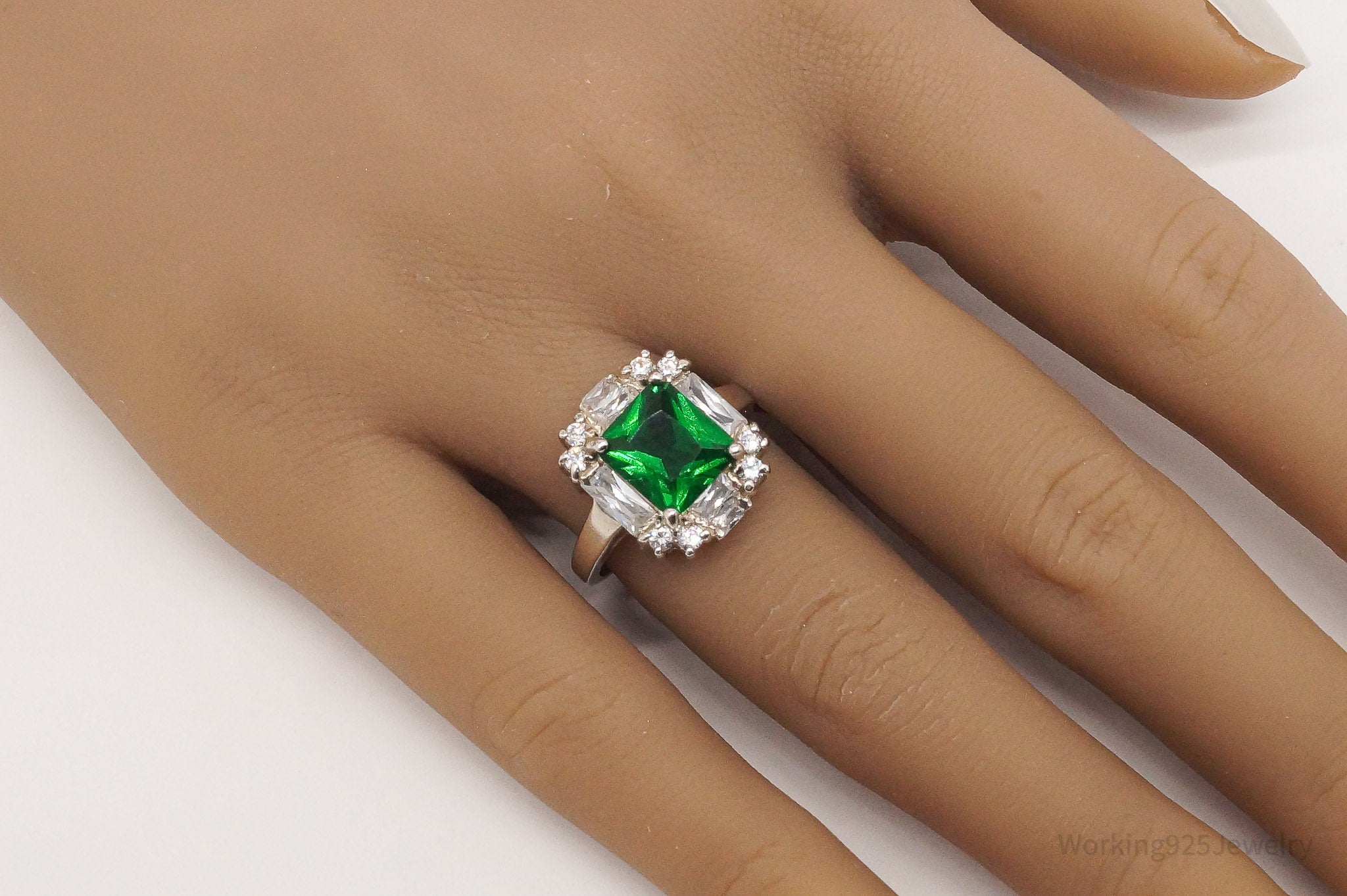 VTG Krementz & Company Simulated Emerald CZ Sterling Silver Ring - SZ 7