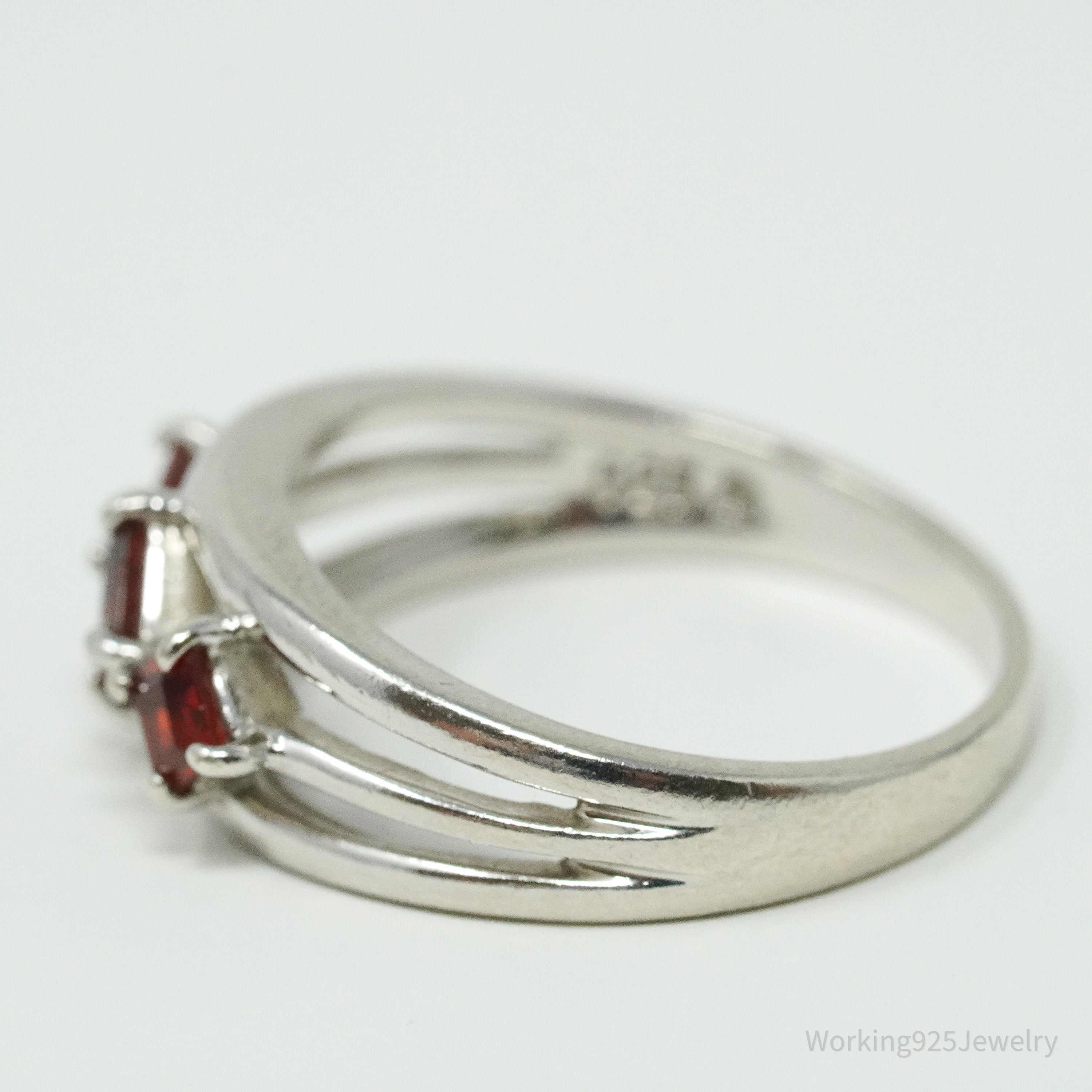 Vintage Ross Simons Garnet Sterling Silver Ring - Size 7.25