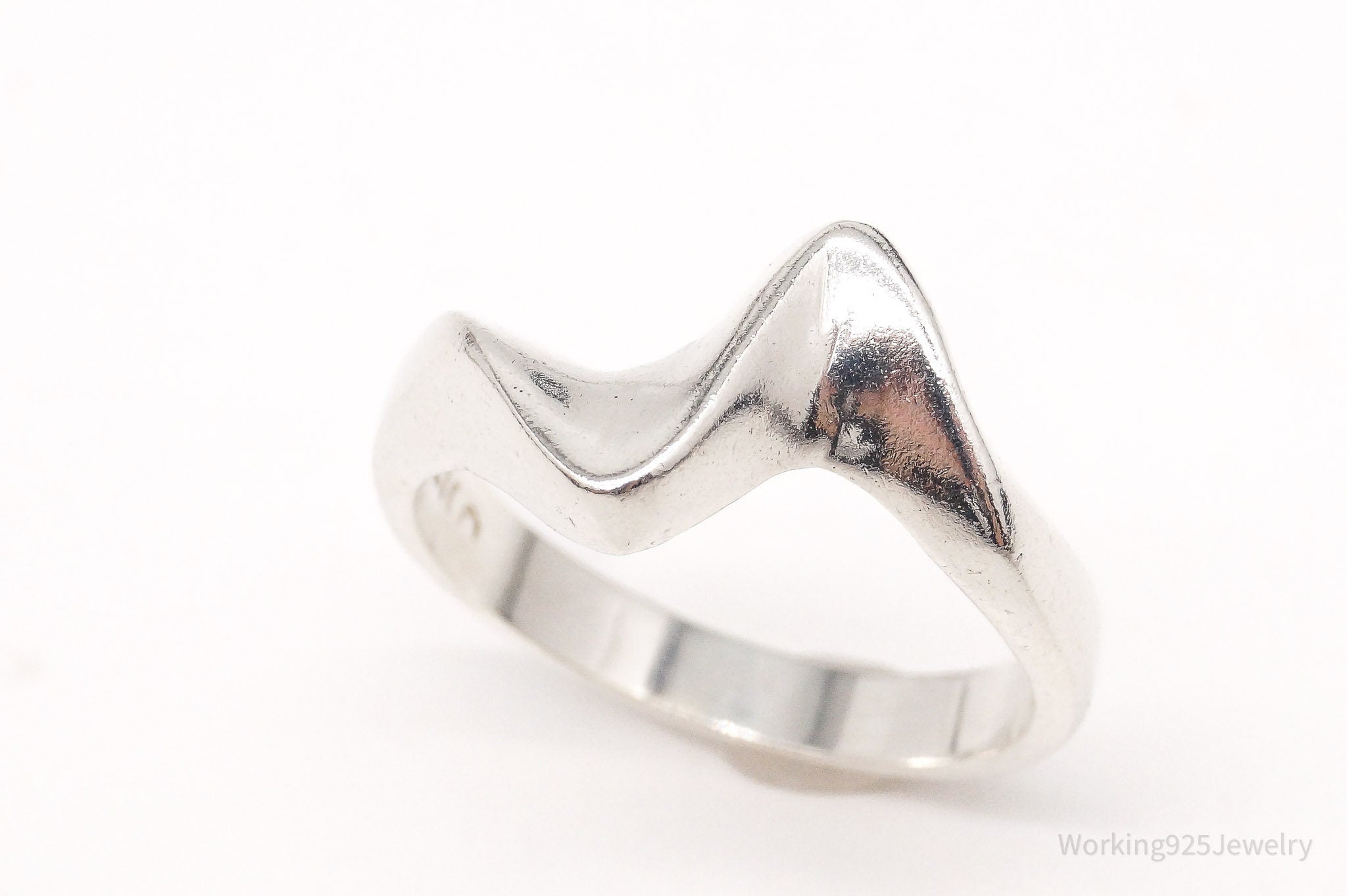 Vintage Modernist Style Wave Sterling Silver Ring - Size 7