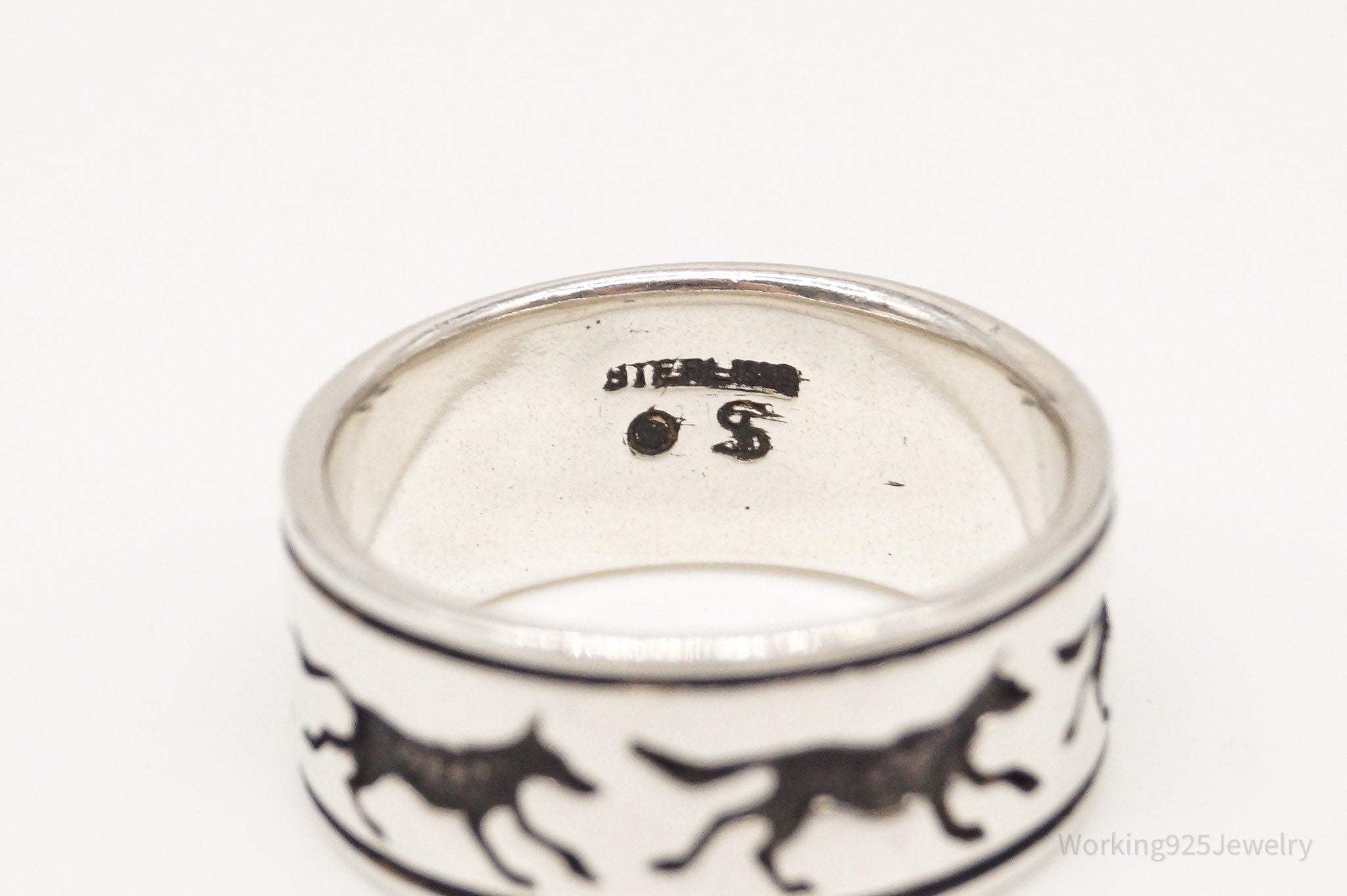 Vintage Native American Wolves Sterling Silver Ring - Size 6.5