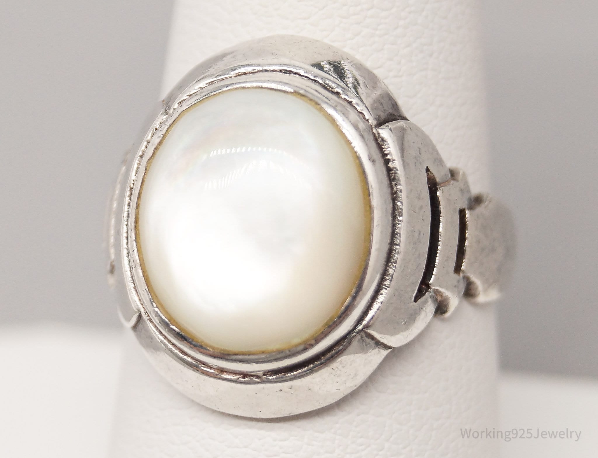 Vintage Mother Of Pearl Sterling Silver Ring - Size 8