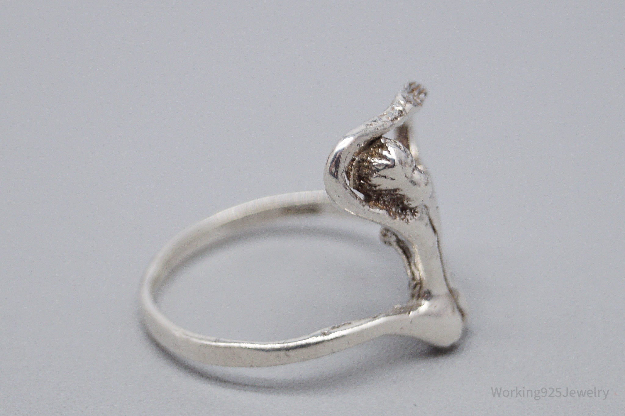 Vintage Woman Sterling Silver Ring - Size 7.75