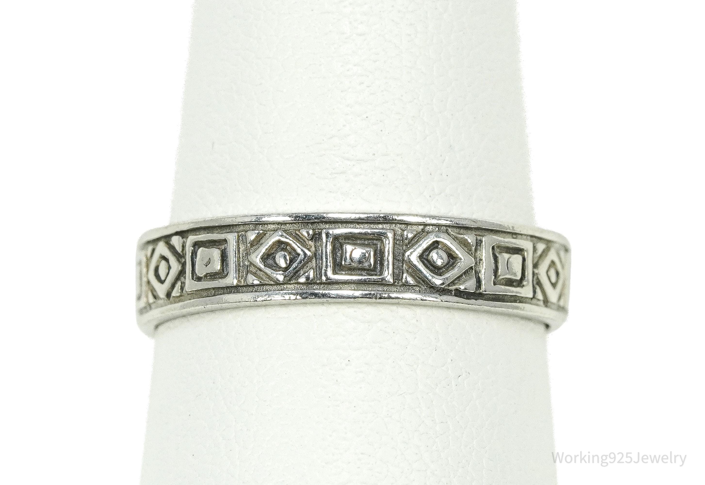 Vintage Geometric Viking Style Sterling Silver Band Ring - Size 8