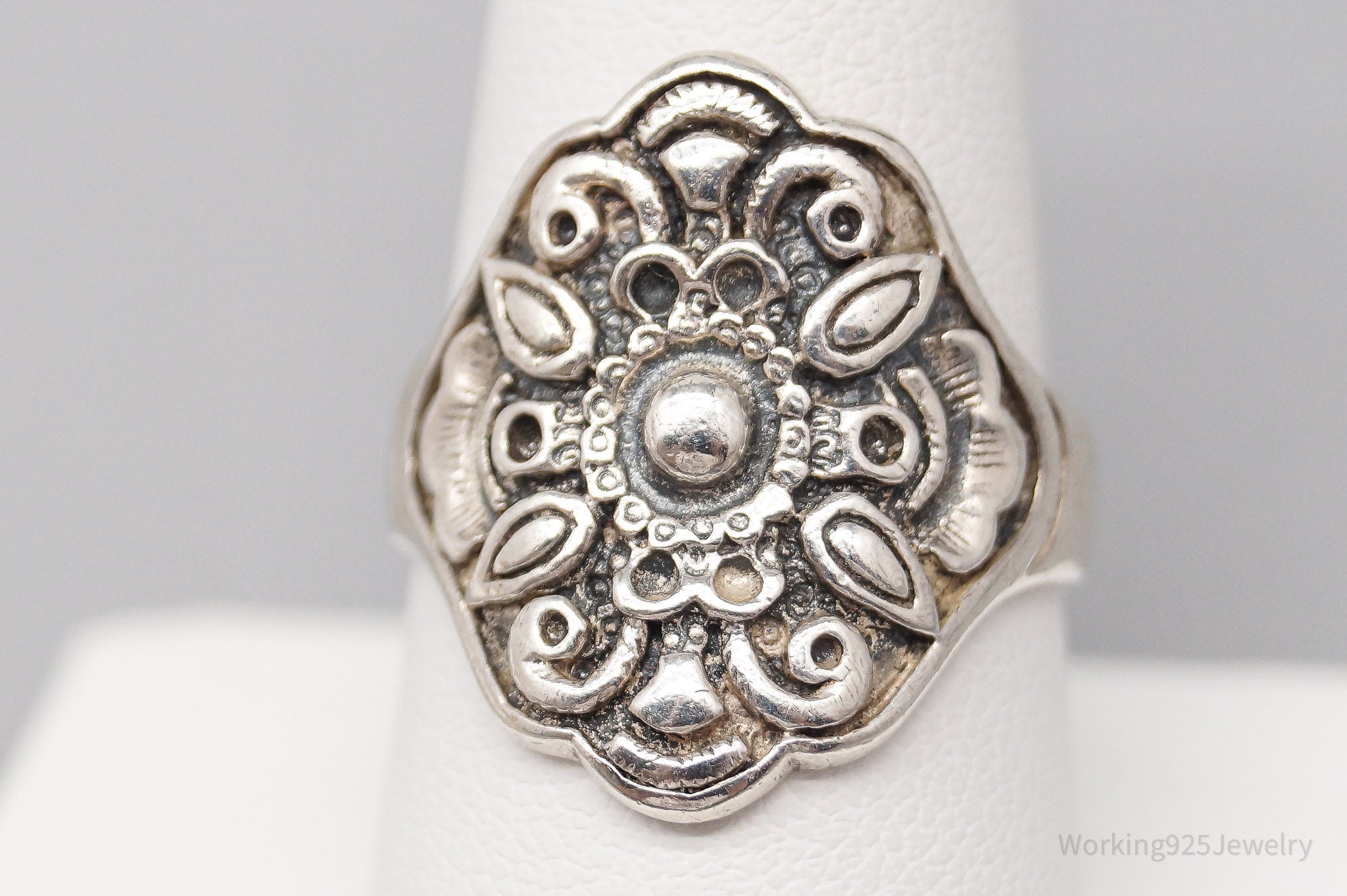 Vintage Ornate Sterling Silver Ring - Size 9