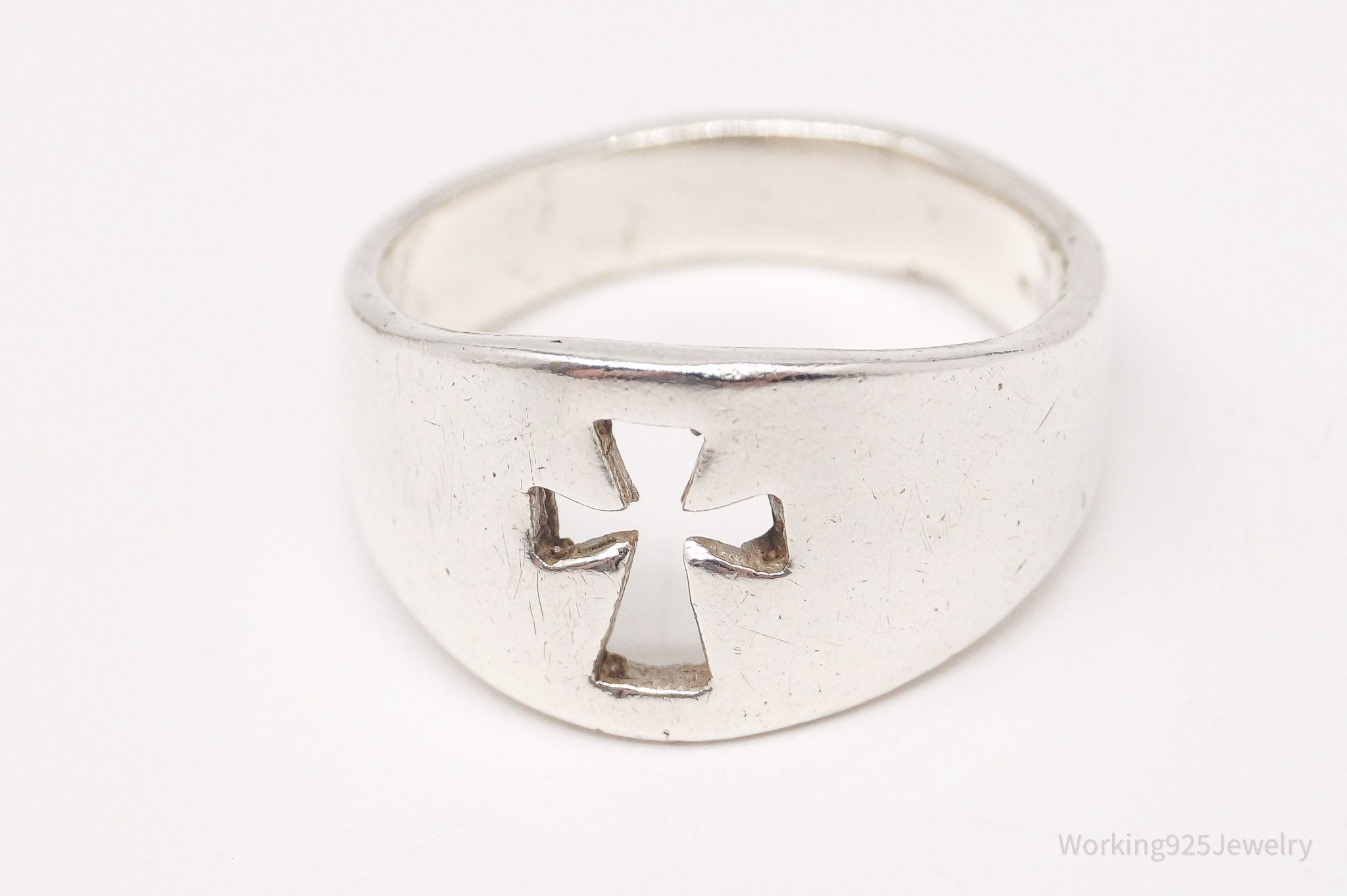 Vintage Cross Cut Out Silver Ring - Size 6.5