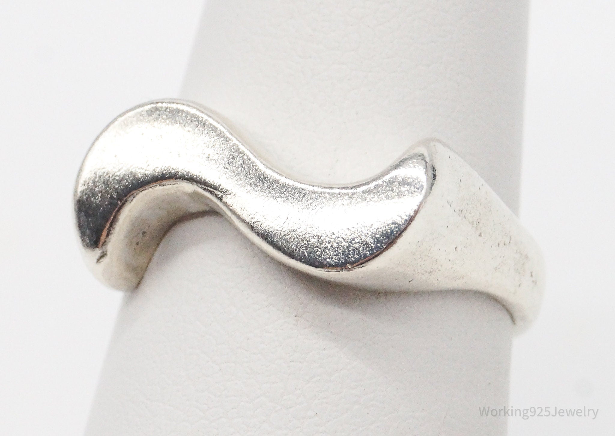 Vintage Modernist Wave Sterling Silver Ring - Size 7