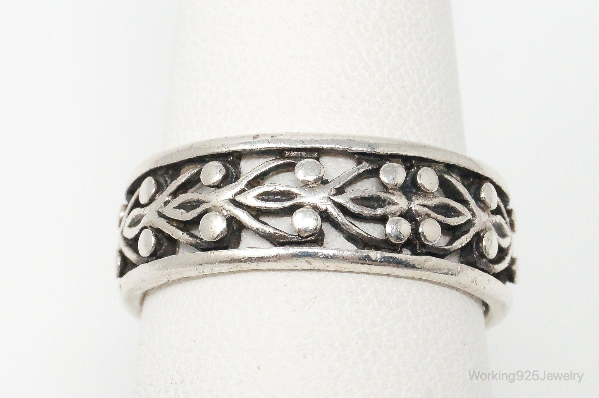 Vintage Unique Cut Out Design Sterling Silver Band Ring Size 8