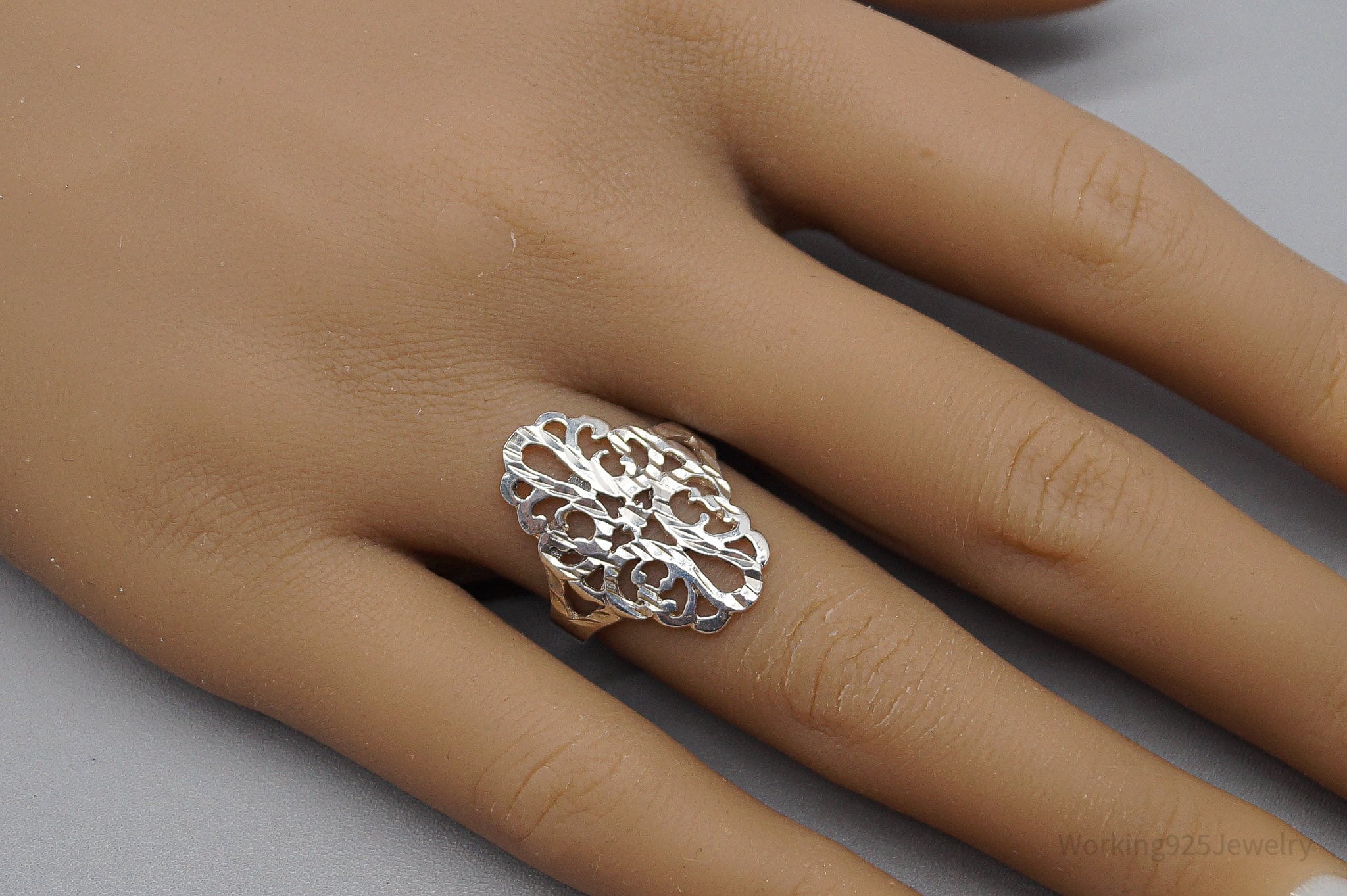 Vintage Diamond Cut Style Filigree Sterling Silver Ring - Size 7.25