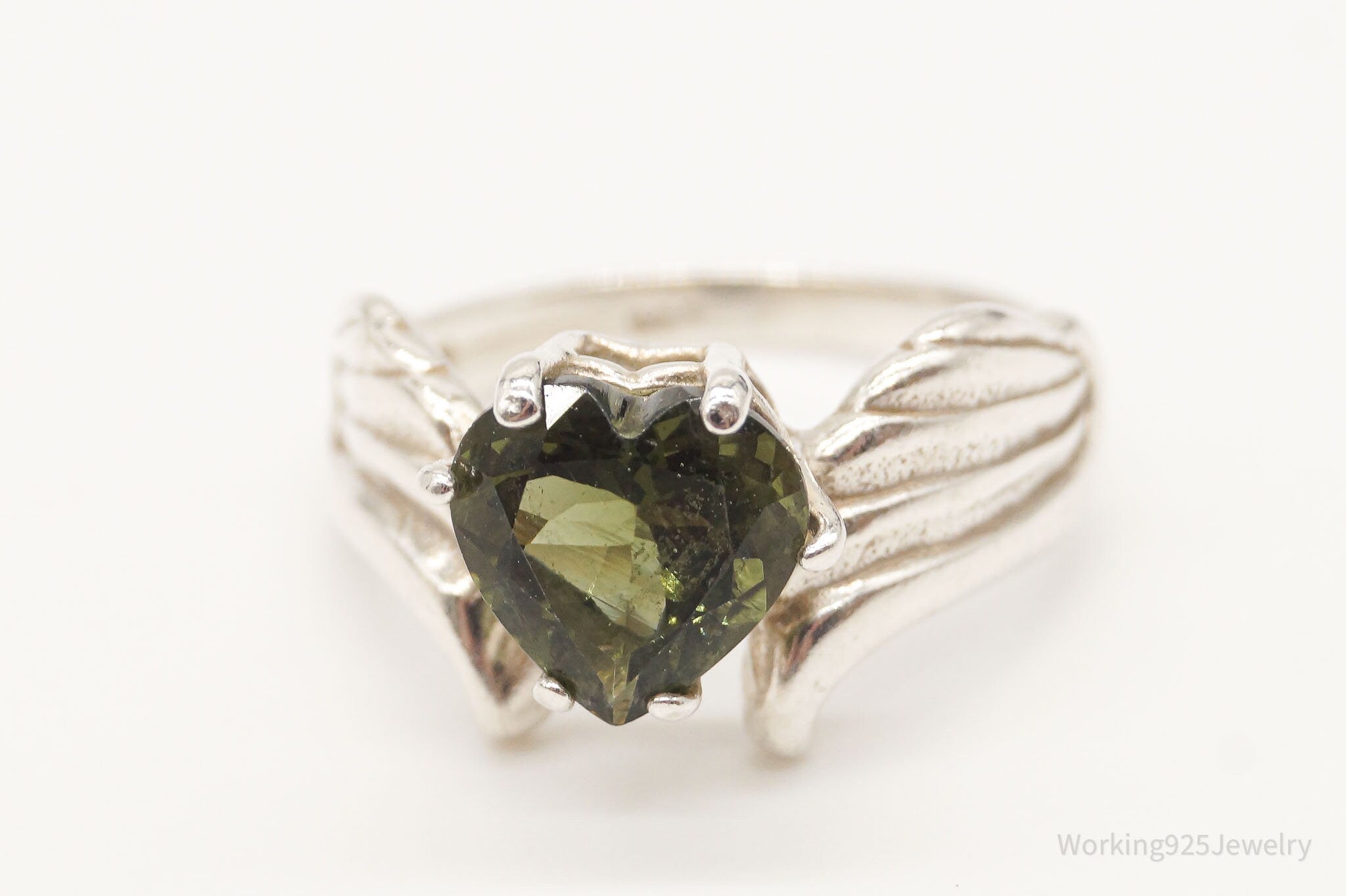 Vintage Peridot Heart Wings Sterling Silver Ring - Size 5.5