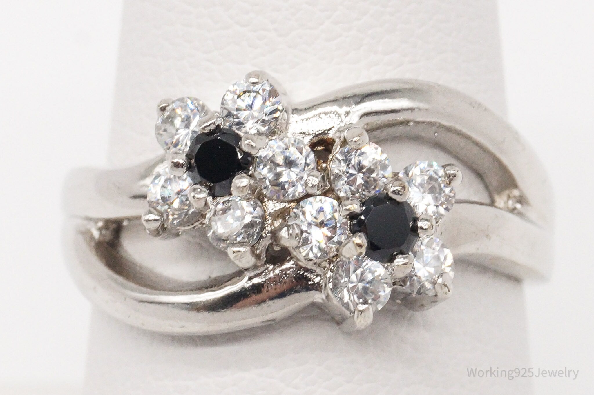 Vintage EDCO Black & White Cubic Zirconia Flowers Silver Tone Ring - Size 7.75