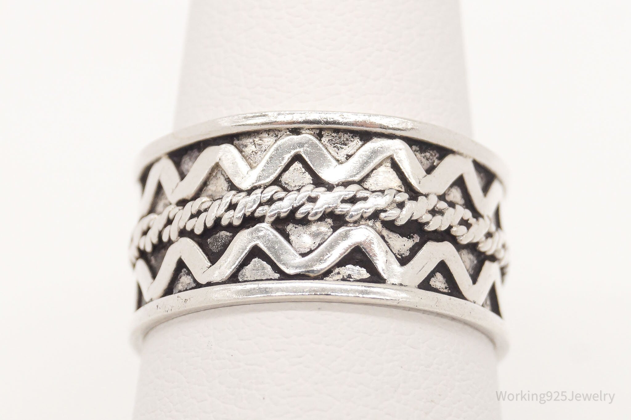 Vintage Zig Zag Pattern Sterling Silver Band Ring - Size 7.25