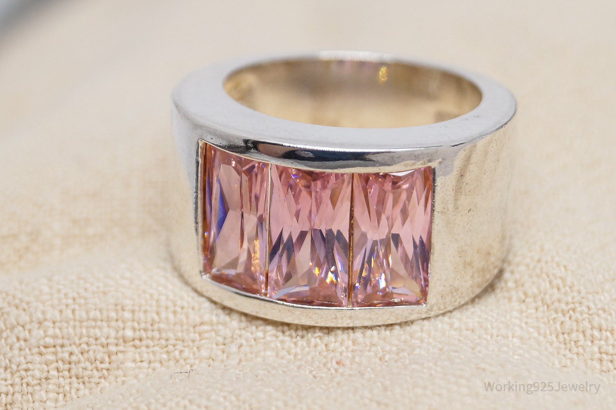 Vintage Pink Cubic Zirconia Sterling Silver Band Ring - Size 6.25