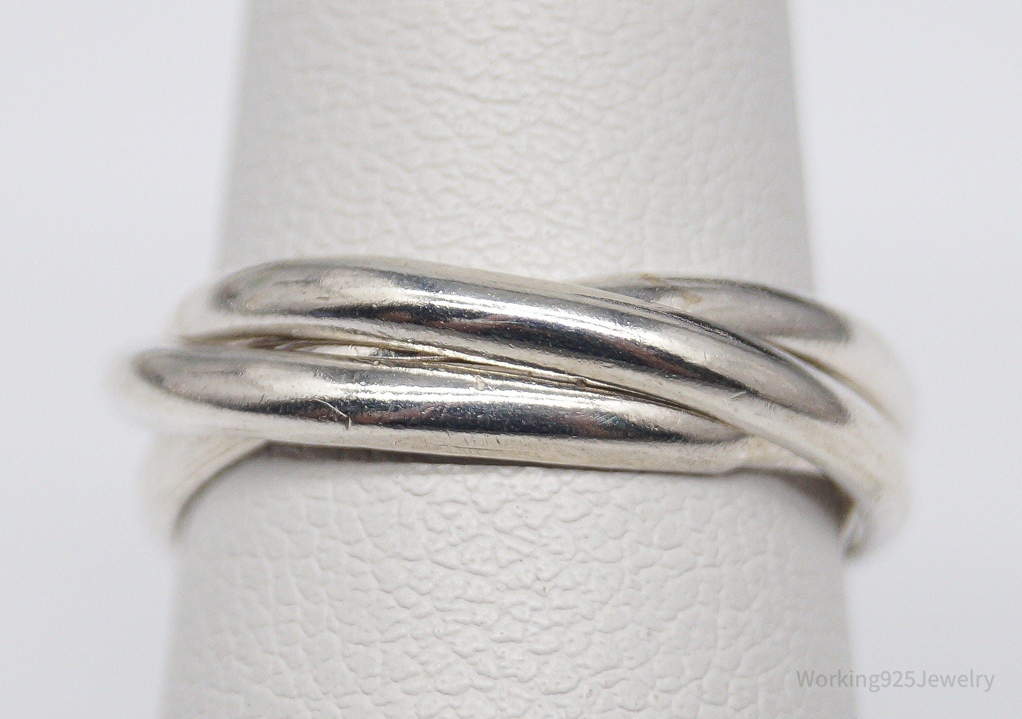 Vintage Intertwined Rings Sleek Modern Sterling Silver Ring - Size 5.5