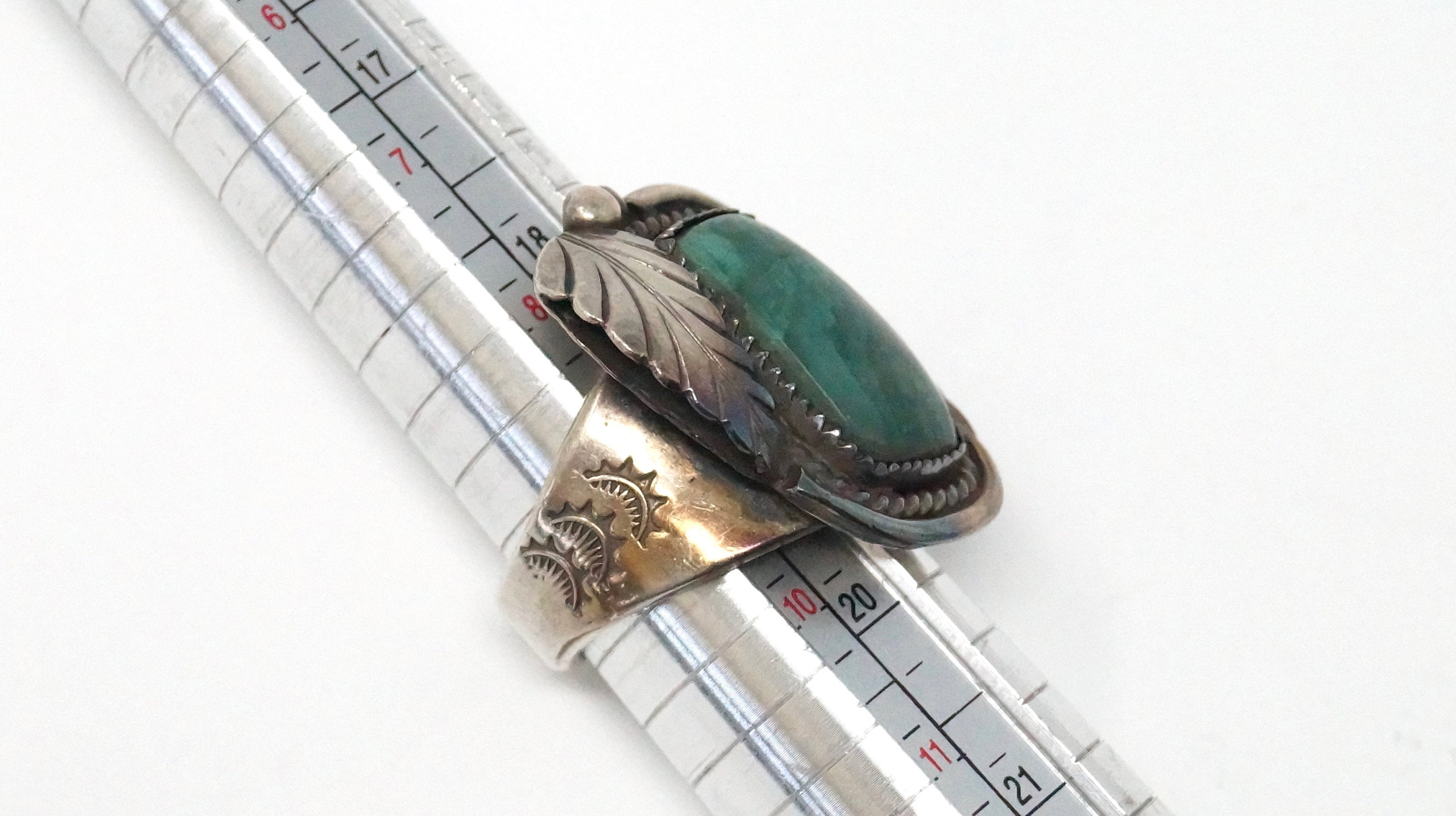 Vintage Large Green Turquoise Southwestern Handmade Sterling Silver Ring Sz 9.75