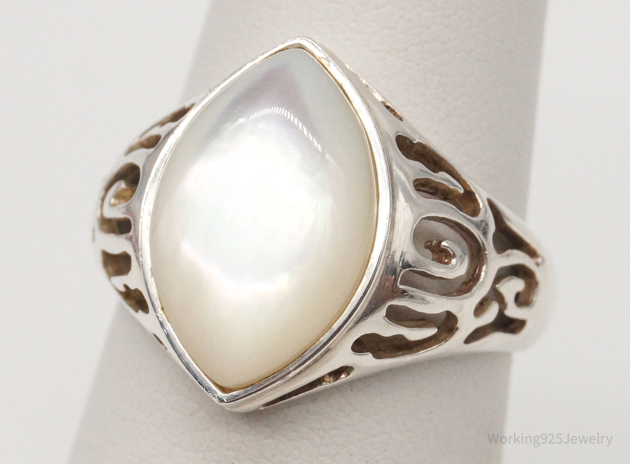 Vintage Mother Of Pearl Sterling Silver Ring - SZ 5.75